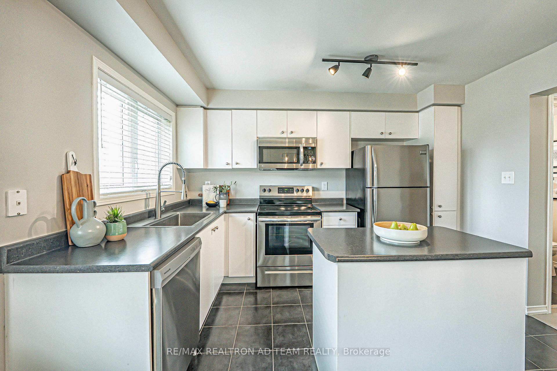 Photo 18 of 56 Barnham Street, Ajax, Central East — HOMEH