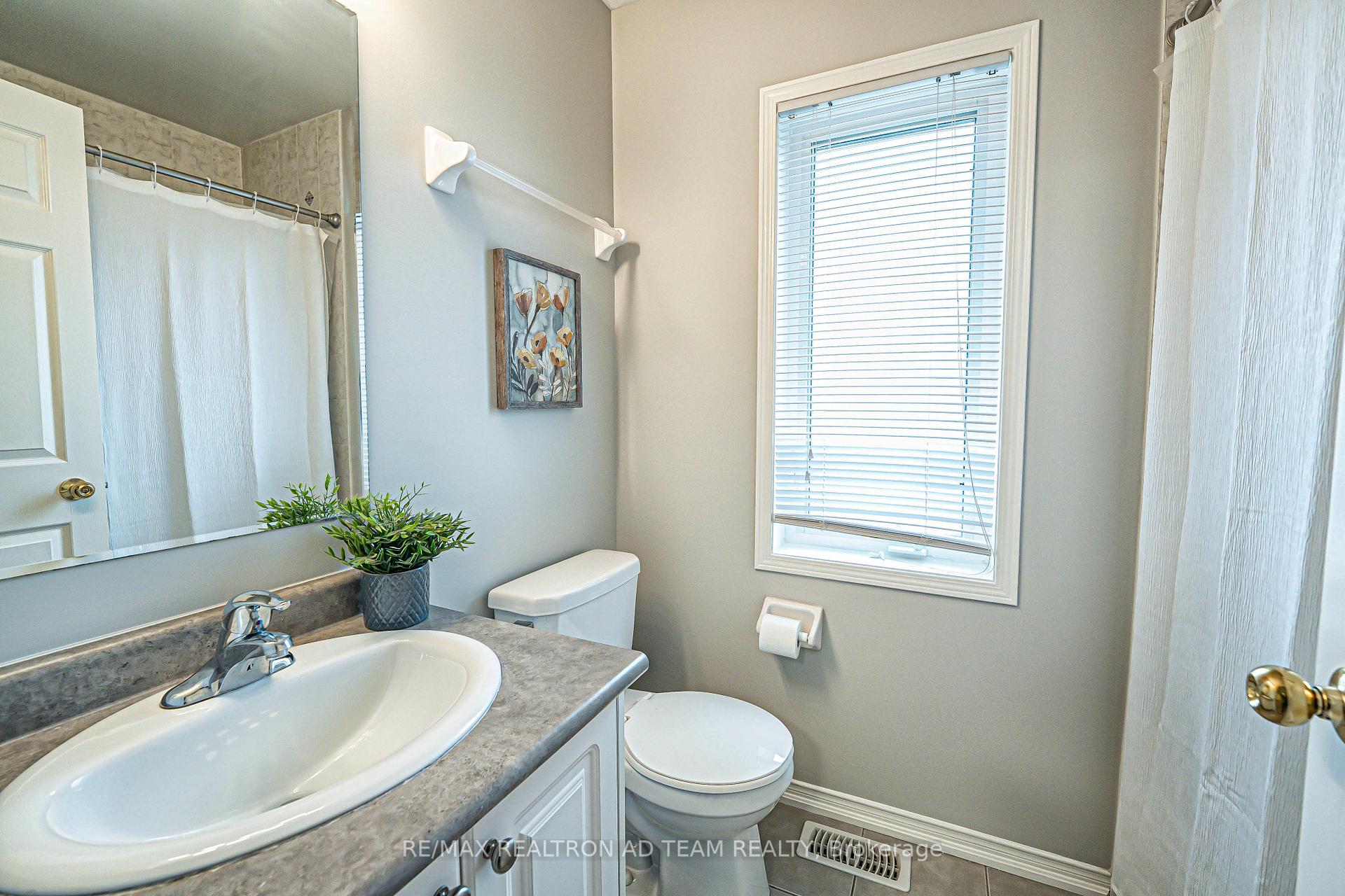 Photo 29 of 56 Barnham Street, Ajax, Central East — HOMEH