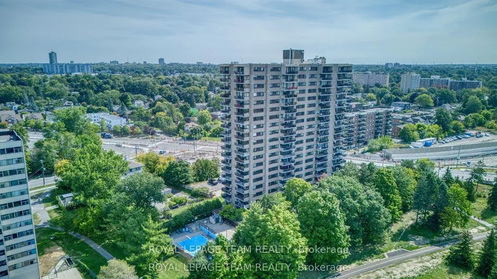 Front of Unit 2006, 1195 Richmond Road