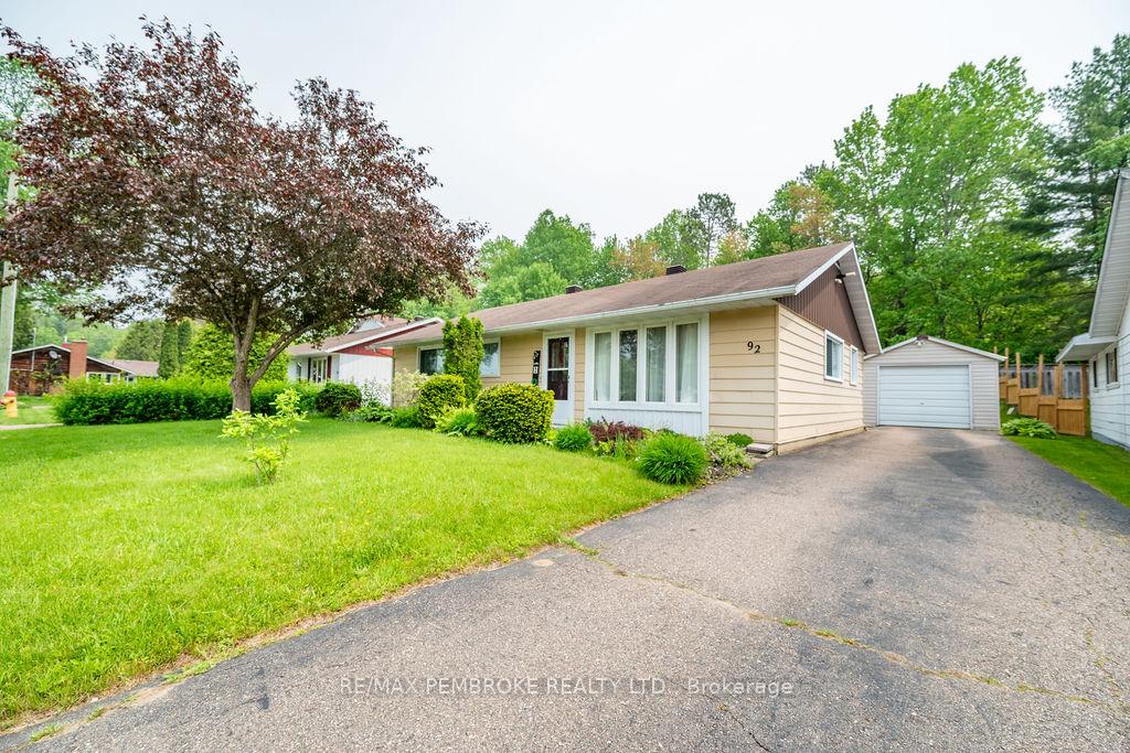 Photo 1 of 92 Glendale Avenue, Deep River — HOMEH