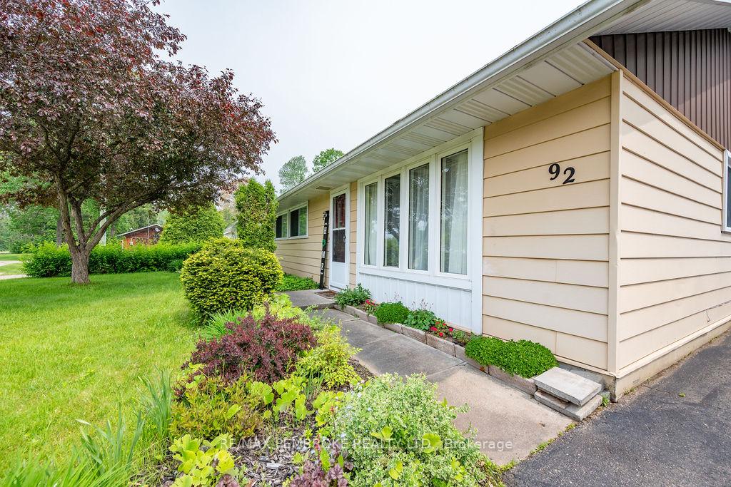 Photo 2 of 92 Glendale Avenue, Deep River — HOMEH
