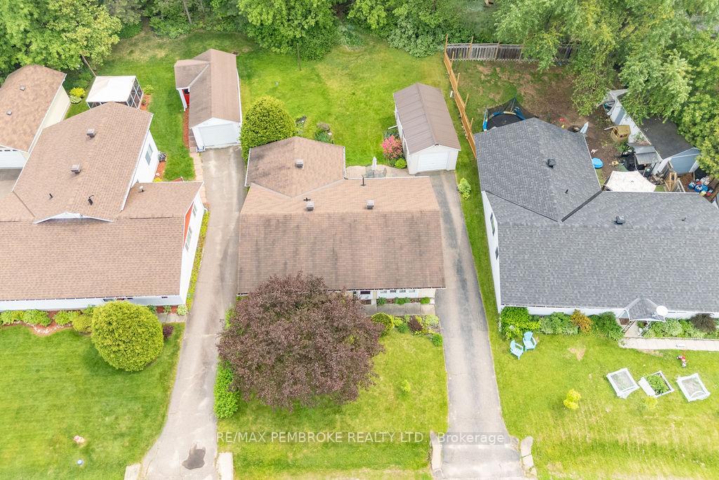 Photo 6 of 92 Glendale Avenue, Deep River — HOMEH