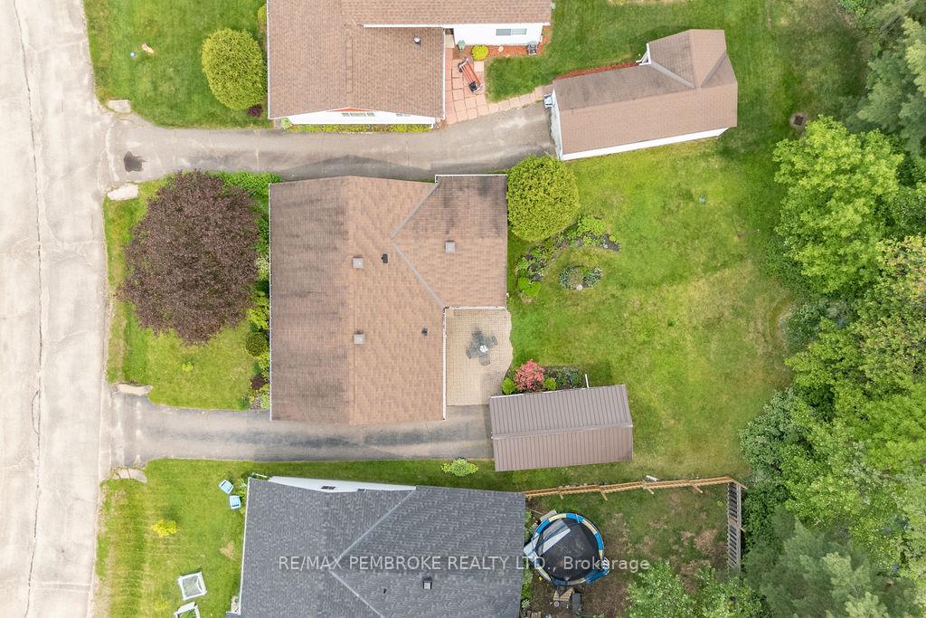 Photo 8 of 92 Glendale Avenue, Deep River — HOMEH