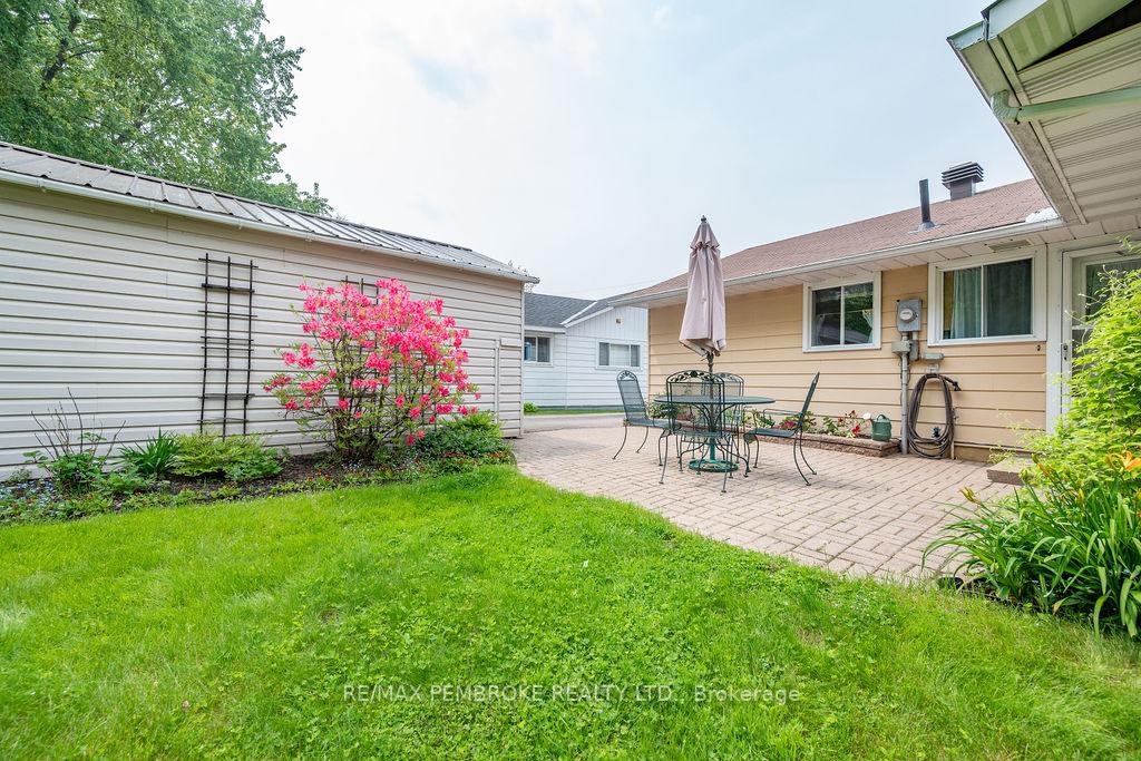 Photo 15 of 92 Glendale Avenue, Deep River — HOMEH