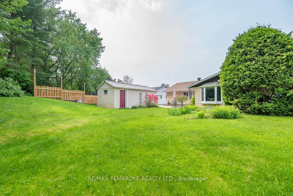 Photo 19 of 92 Glendale Avenue, Deep River — HOMEH