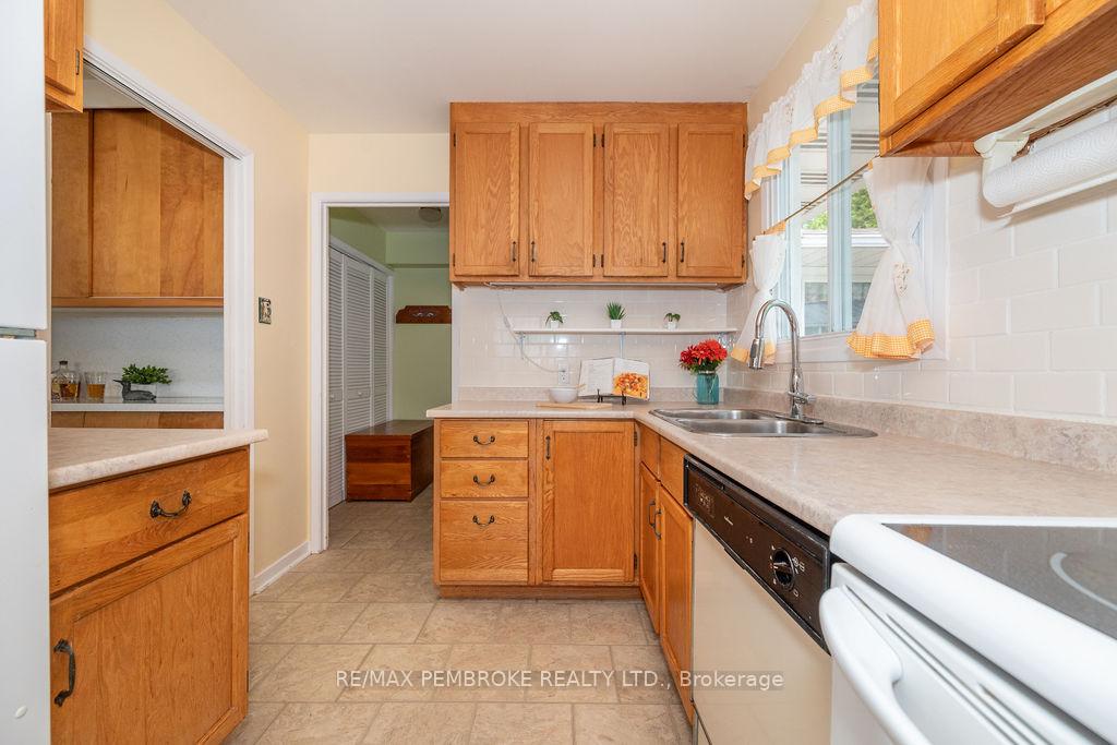 Photo 28 of 92 Glendale Avenue, Deep River — HOMEH