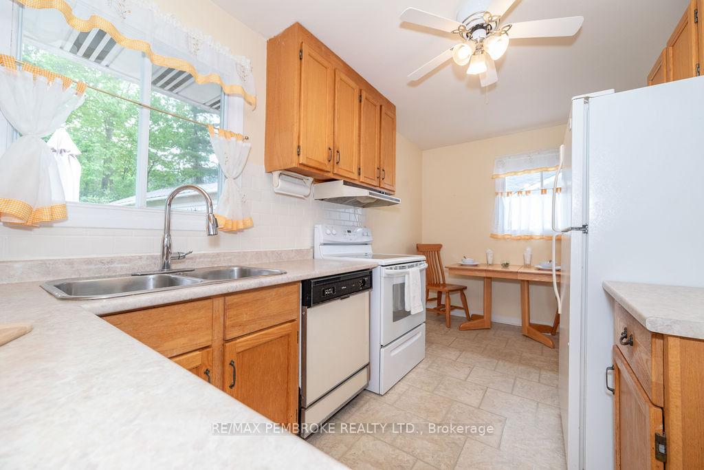 Photo 29 of 92 Glendale Avenue, Deep River — HOMEH