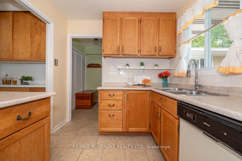 Photo 31 of 92 Glendale Avenue, Deep River — HOMEH