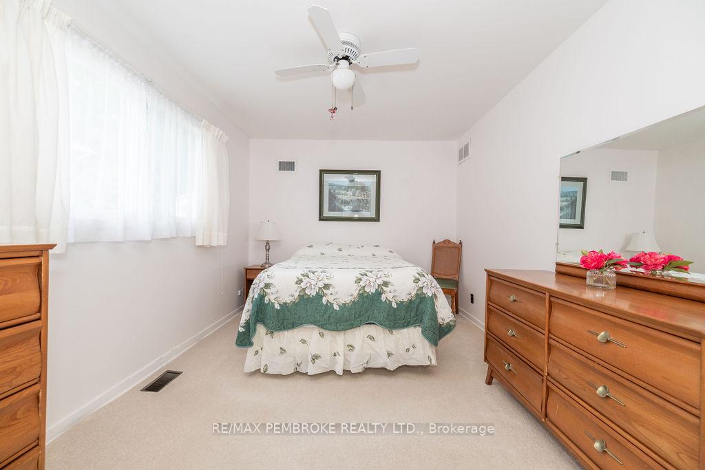 Photo 41 of 92 Glendale Avenue, Deep River — HOMEH