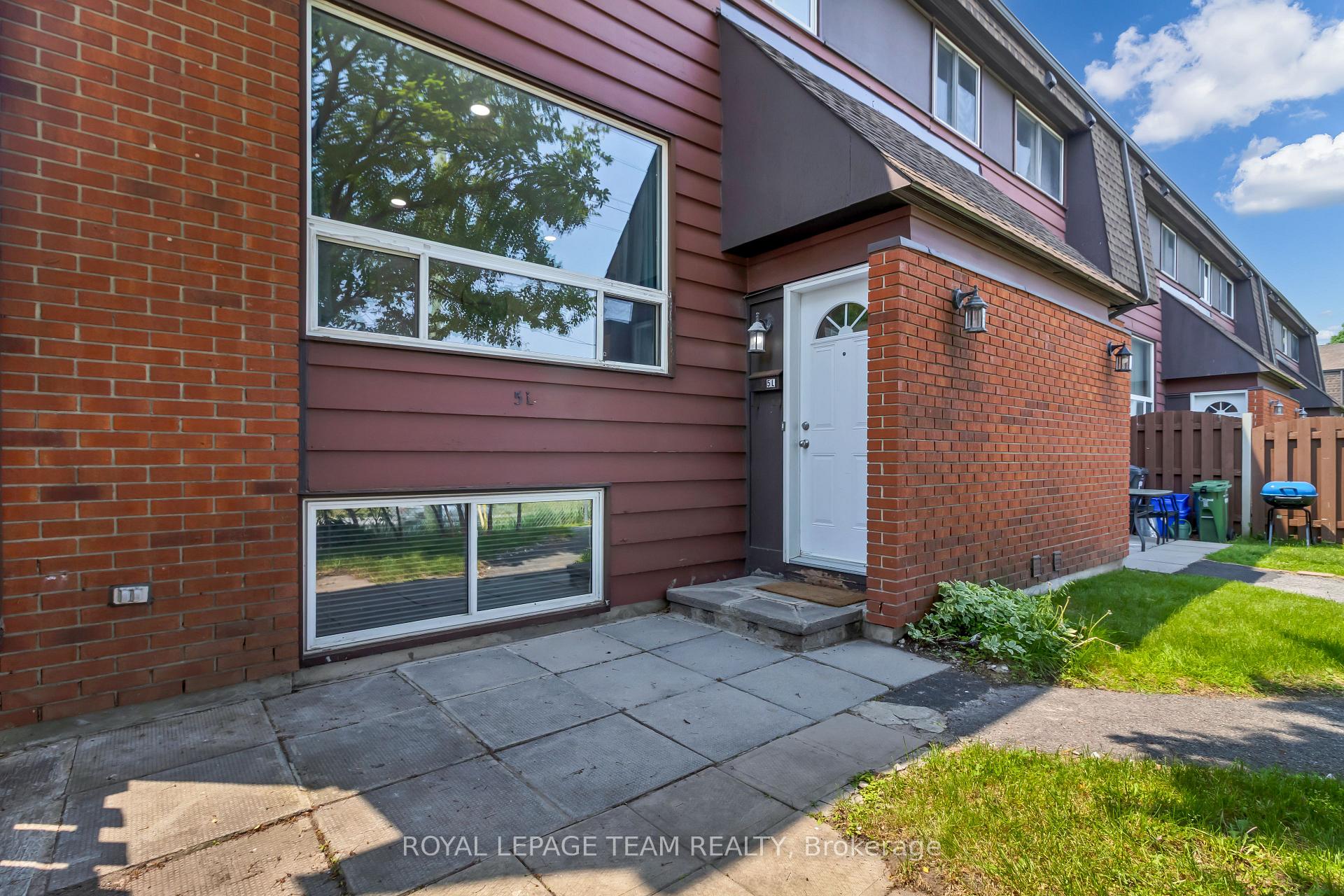 Photo 1 of Unit L, 5 Banner Road, Ottawa, Sheahan Estates/Trend Village — HOMEH