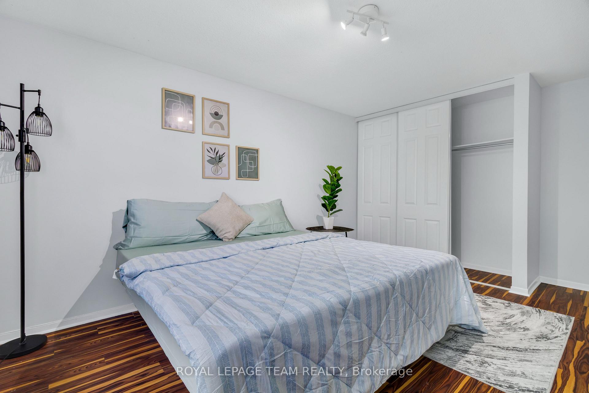 Photo 16 of Unit L, 5 Banner Road, Ottawa, Sheahan Estates/Trend Village — HOMEH