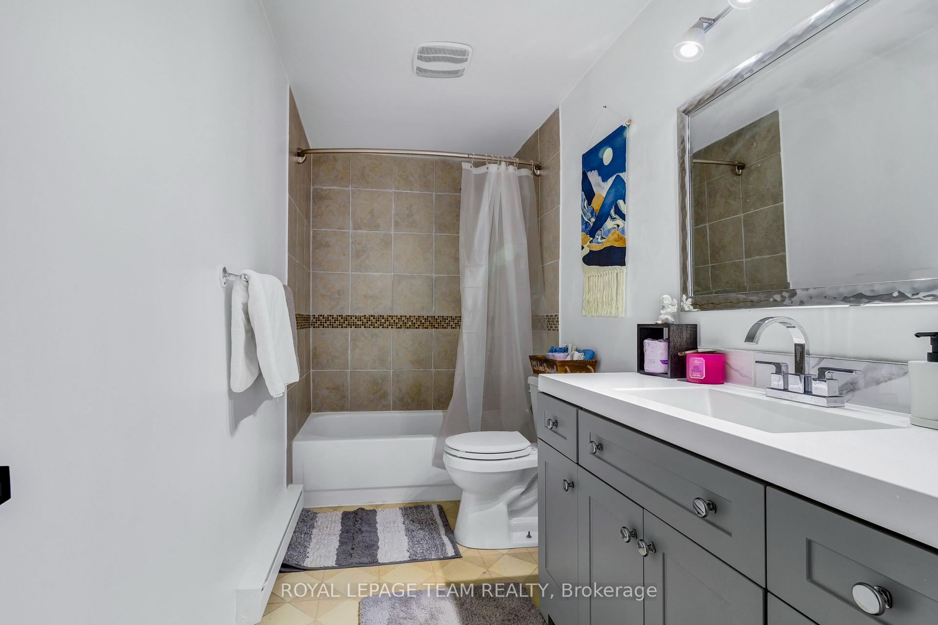 Photo 18 of Unit L, 5 Banner Road, Ottawa, Sheahan Estates/Trend Village — HOMEH
