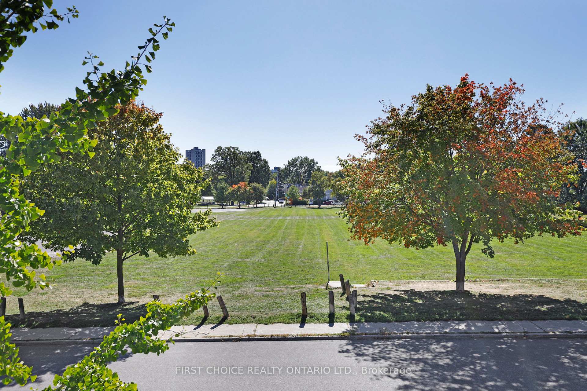 Photo 9 of 127 Clegg Street, Ottawa, Ottawa East — HOMEH