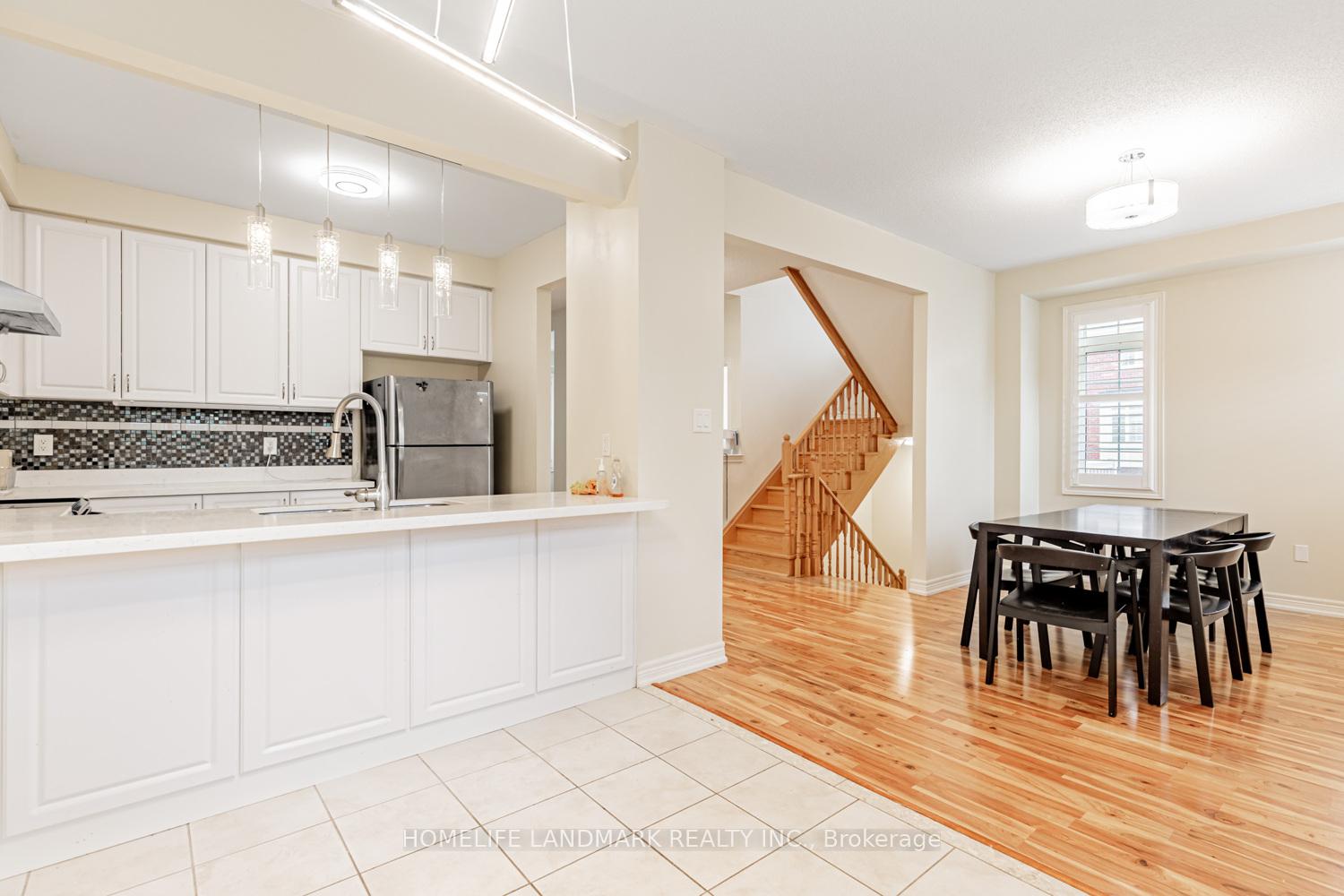 Photo 14 of 29 Spiv Grove Way, Markham, Greensborough — HOMEH