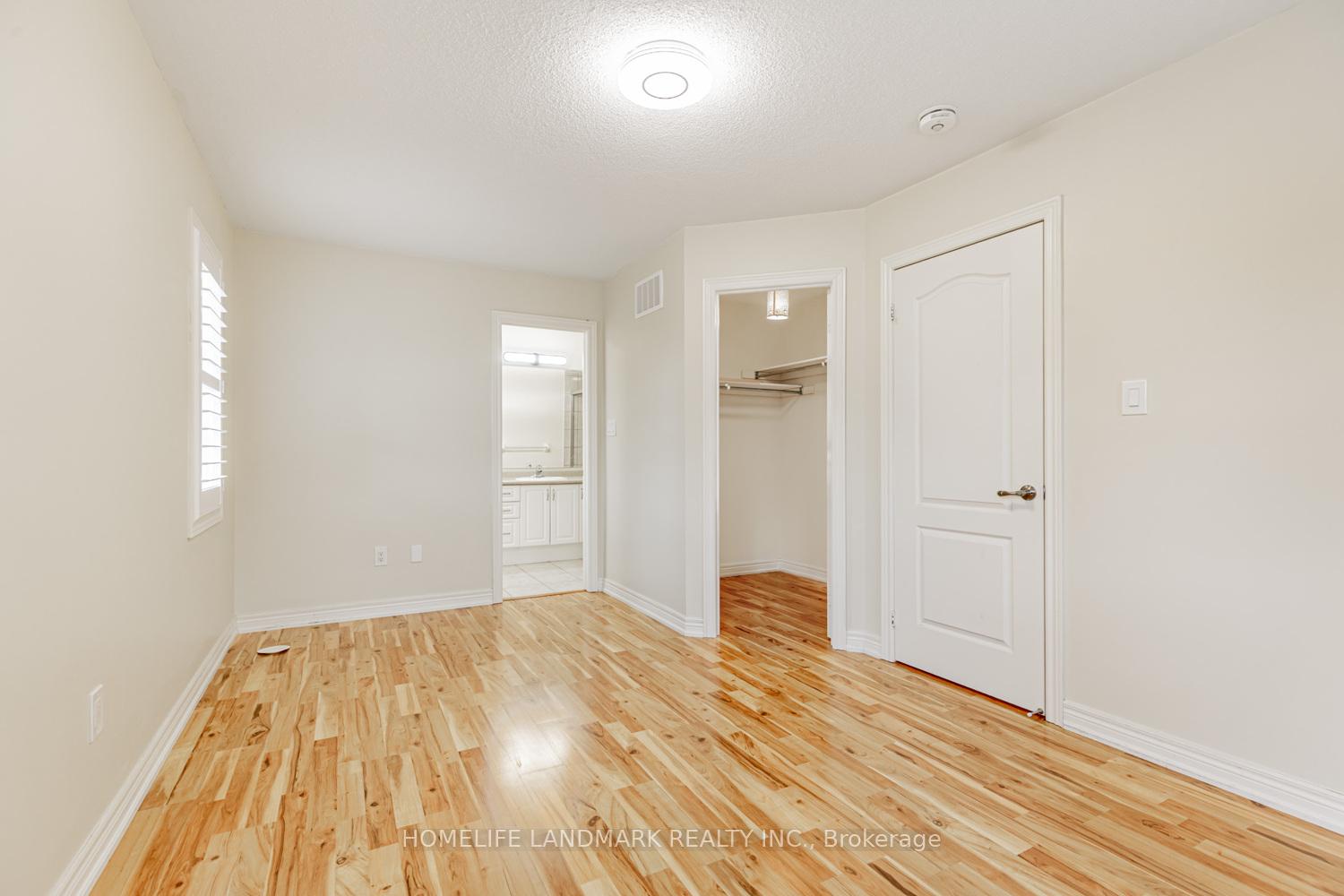 Photo 27 of 29 Spiv Grove Way, Markham, Greensborough — HOMEH
