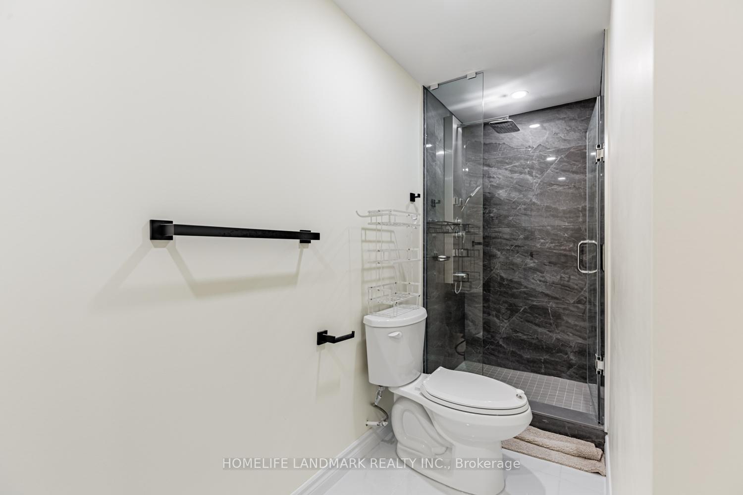 Photo 38 of 29 Spiv Grove Way, Markham, Greensborough — HOMEH
