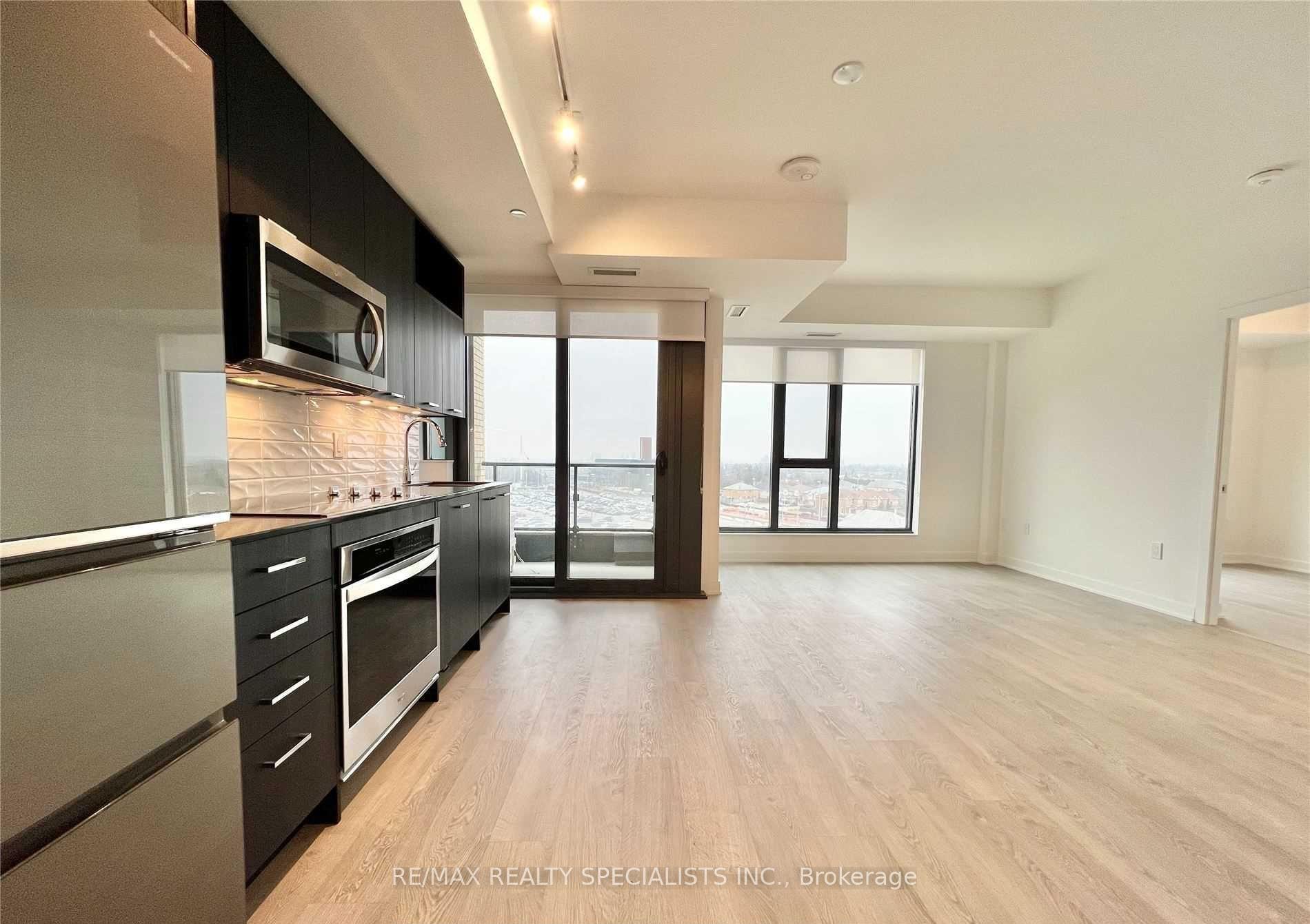 Photo 2 of Unit 301, 120 Eagle Rock Way, Vaughan, Rural Vaughan — HOMEH