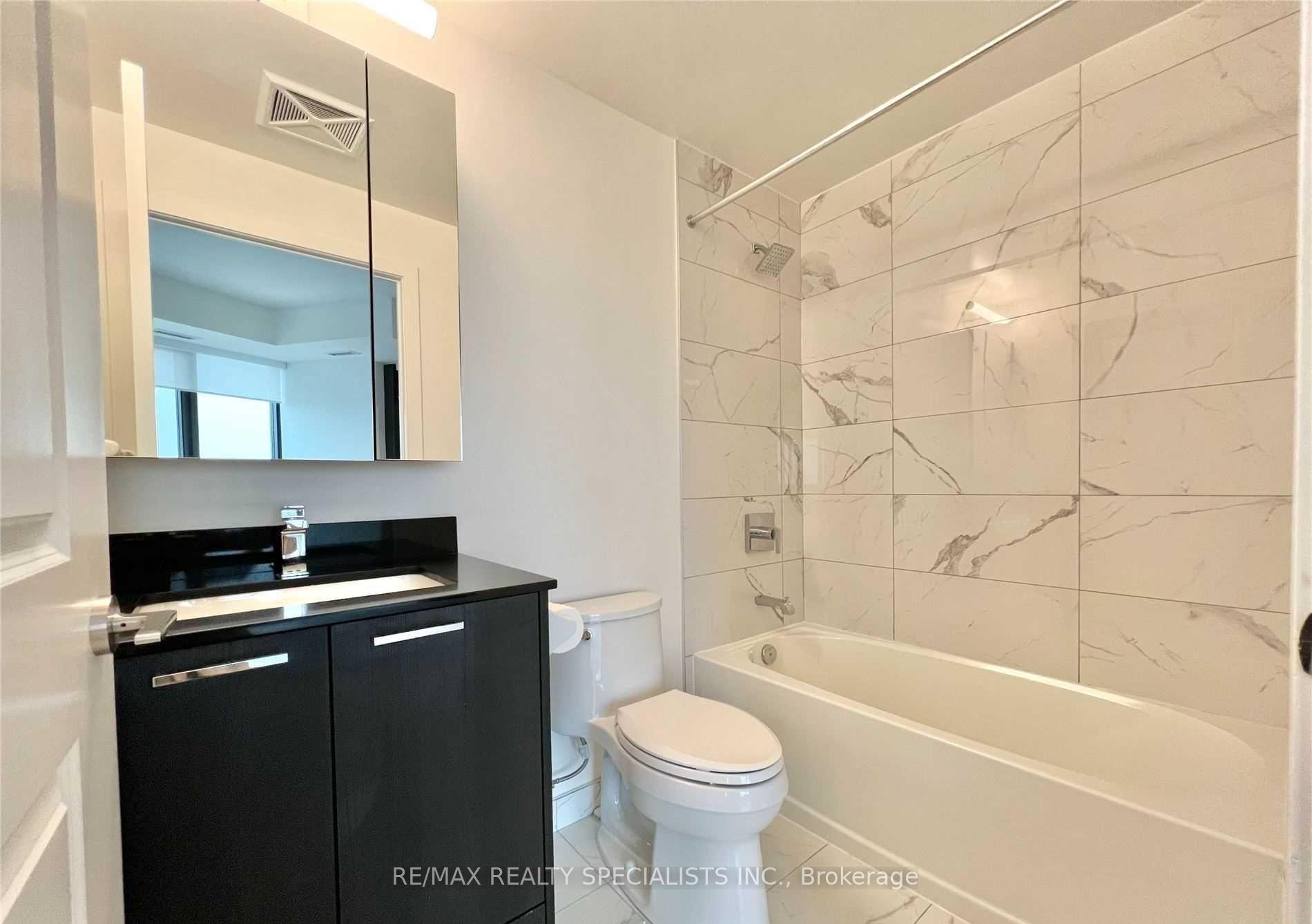 Photo 8 of Unit 301, 120 Eagle Rock Way, Vaughan, Rural Vaughan — HOMEH