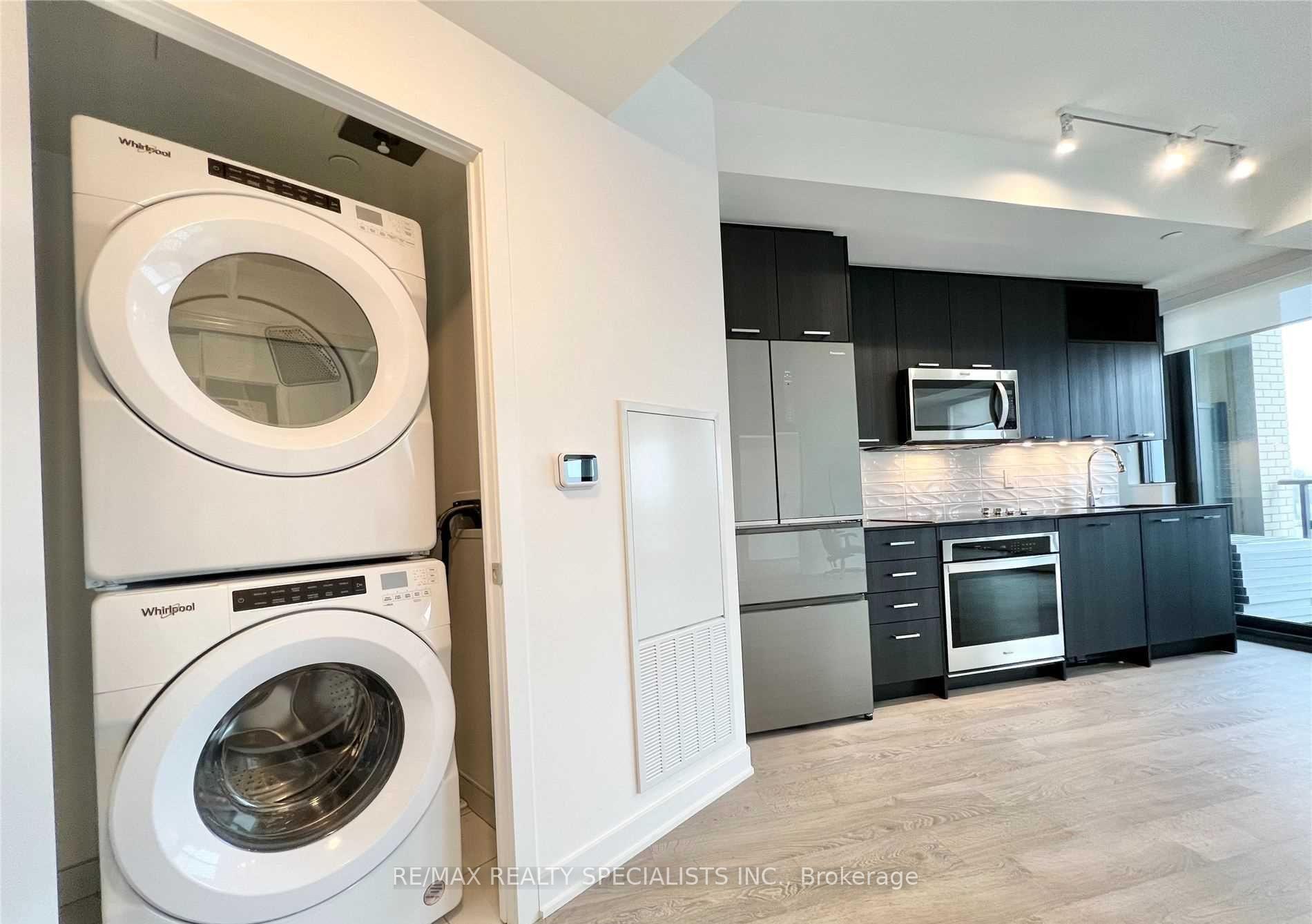 Photo 9 of Unit 301, 120 Eagle Rock Way, Vaughan, Rural Vaughan — HOMEH