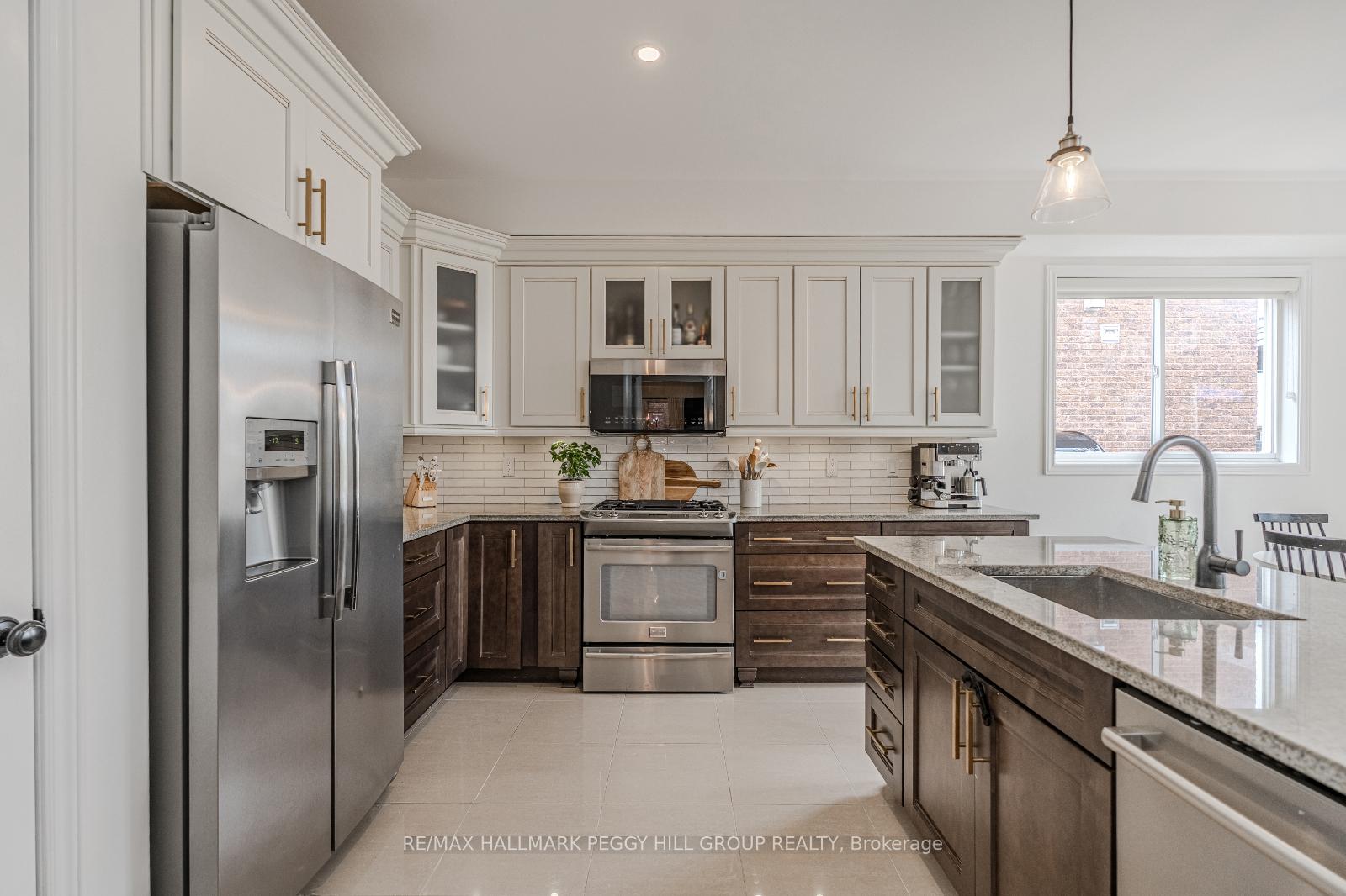 Photo 12 of 109 Birkhall Place, Barrie, Innis-Shore — HOMEH