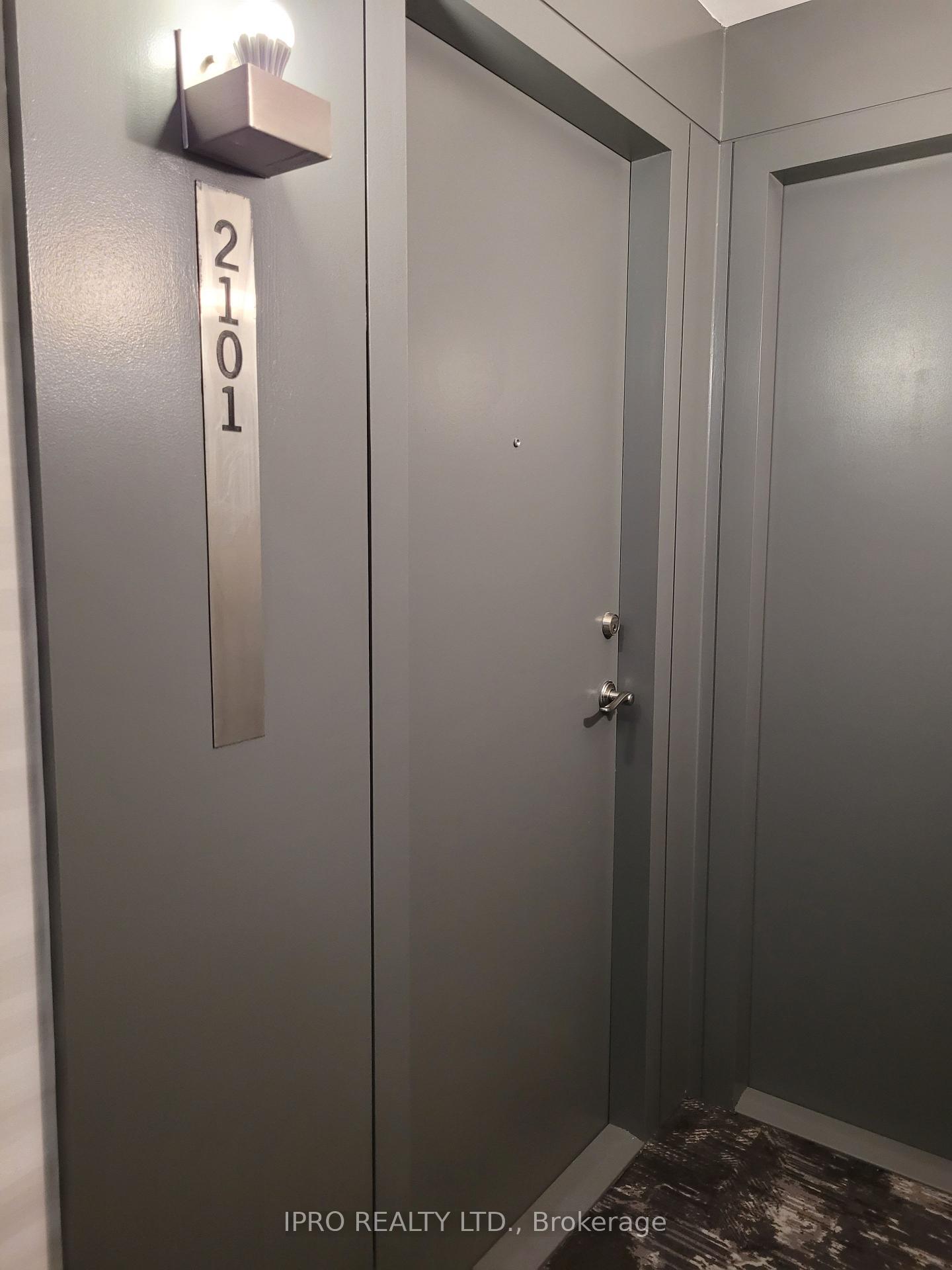Photo 2 of Unit 2101, 25 Carlton Street, Toronto, Church-Yonge Corridor — HOMEH