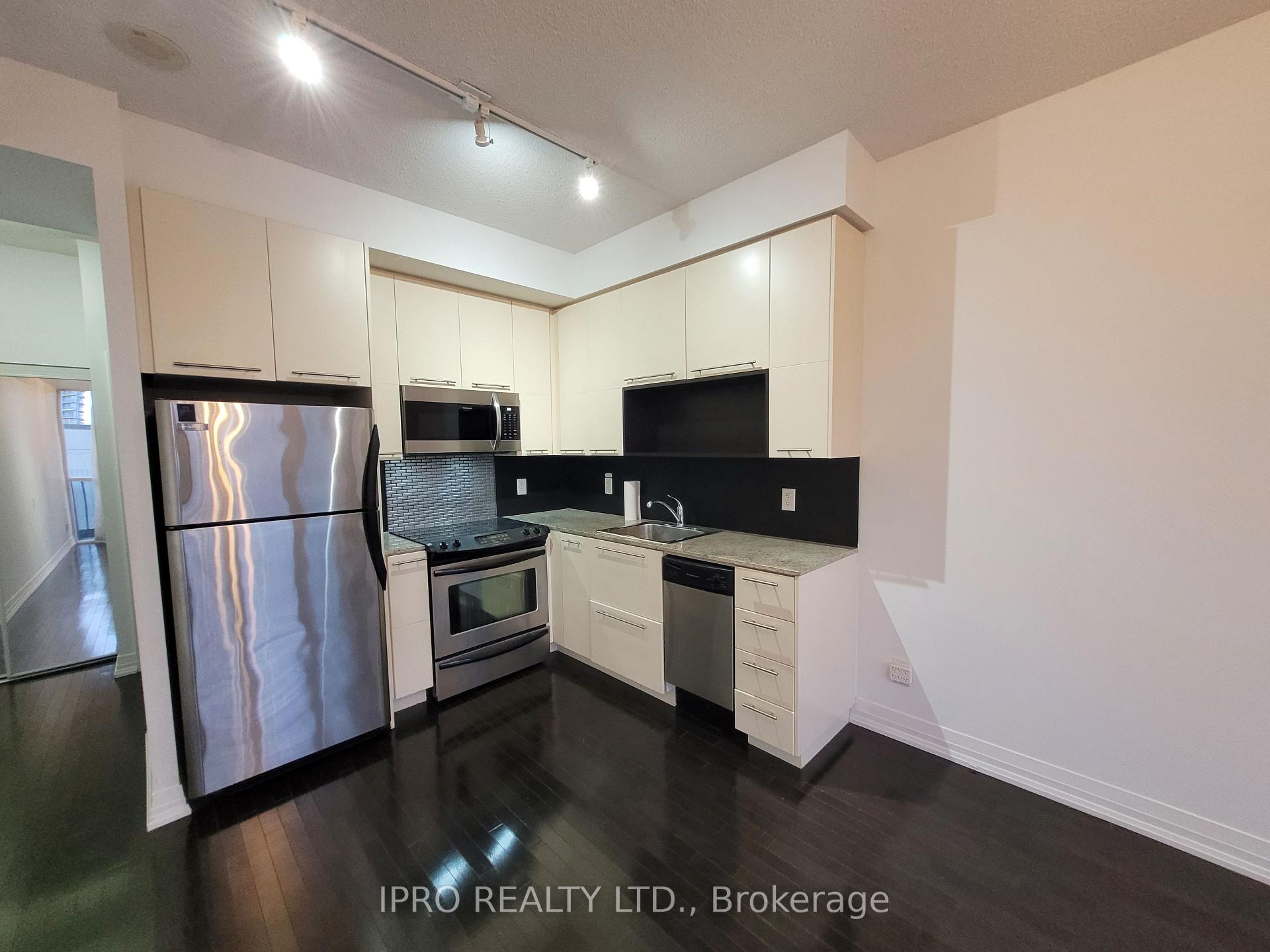 Photo 3 of Unit 2101, 25 Carlton Street, Toronto, Church-Yonge Corridor — HOMEH