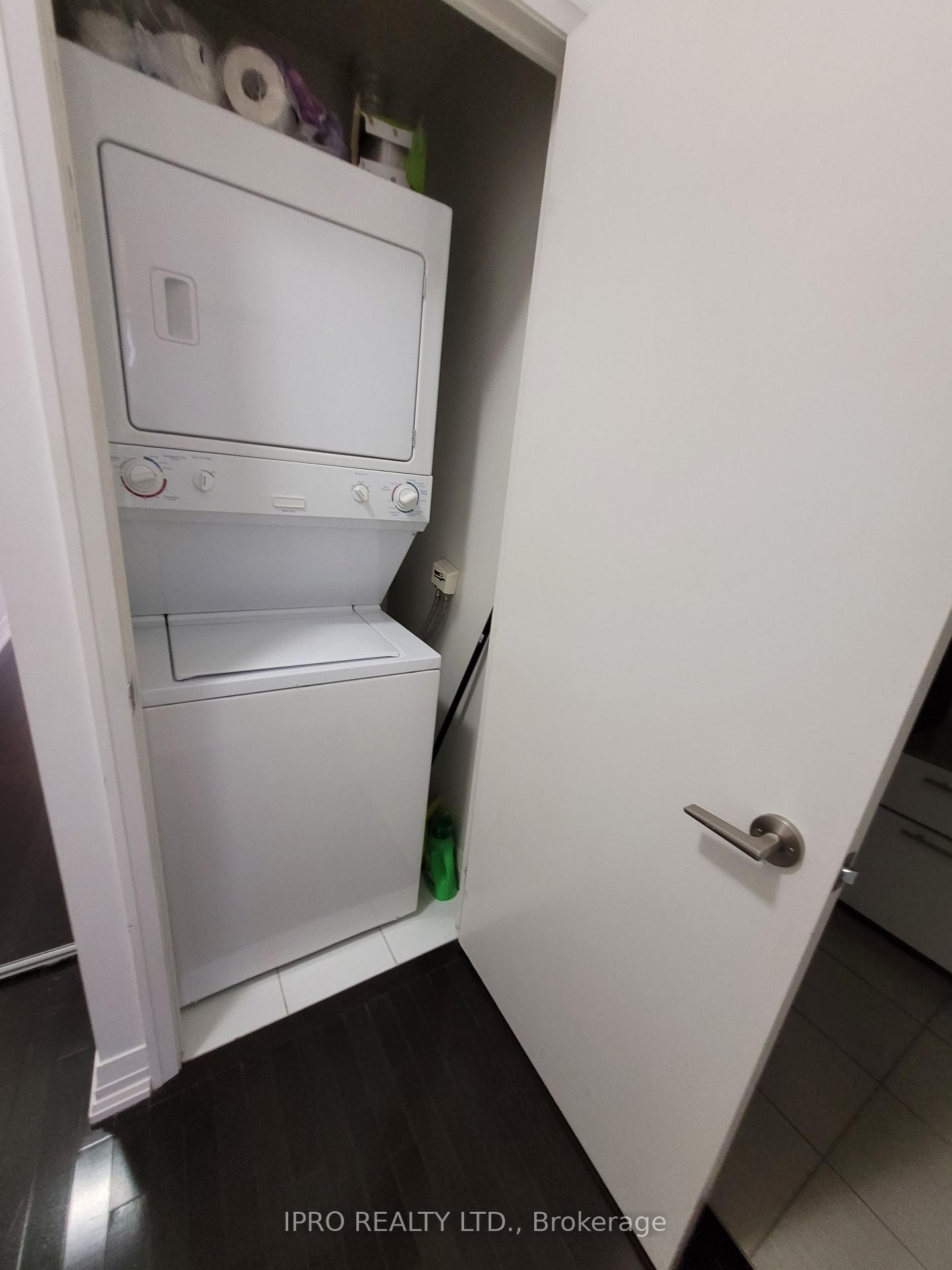 Photo 9 of Unit 2101, 25 Carlton Street, Toronto, Church-Yonge Corridor — HOMEH