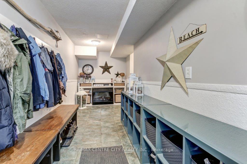 Photo 5 of Unit 3, 301 Carlow Road, Central Elgin, Rural Central Elgin — HOMEH