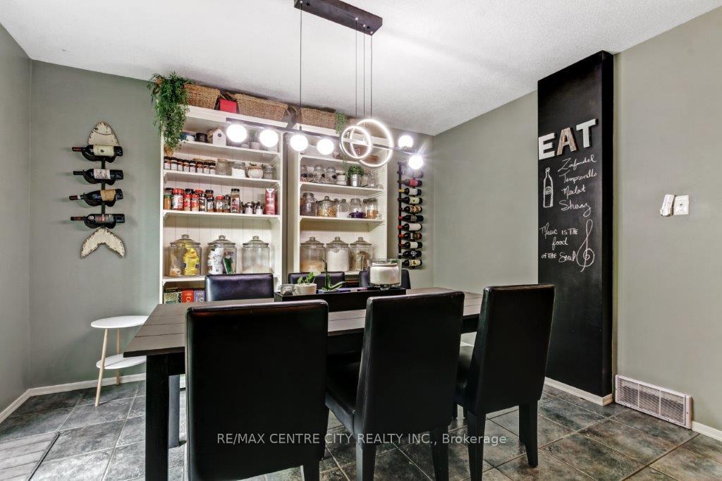 Photo 11 of Unit 3, 301 Carlow Road, Central Elgin, Rural Central Elgin — HOMEH