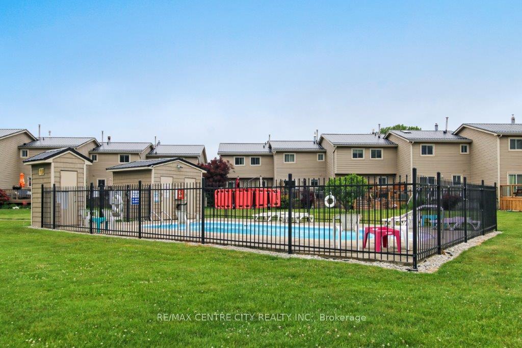 Photo 32 of Unit 3, 301 Carlow Road, Central Elgin, Rural Central Elgin — HOMEH