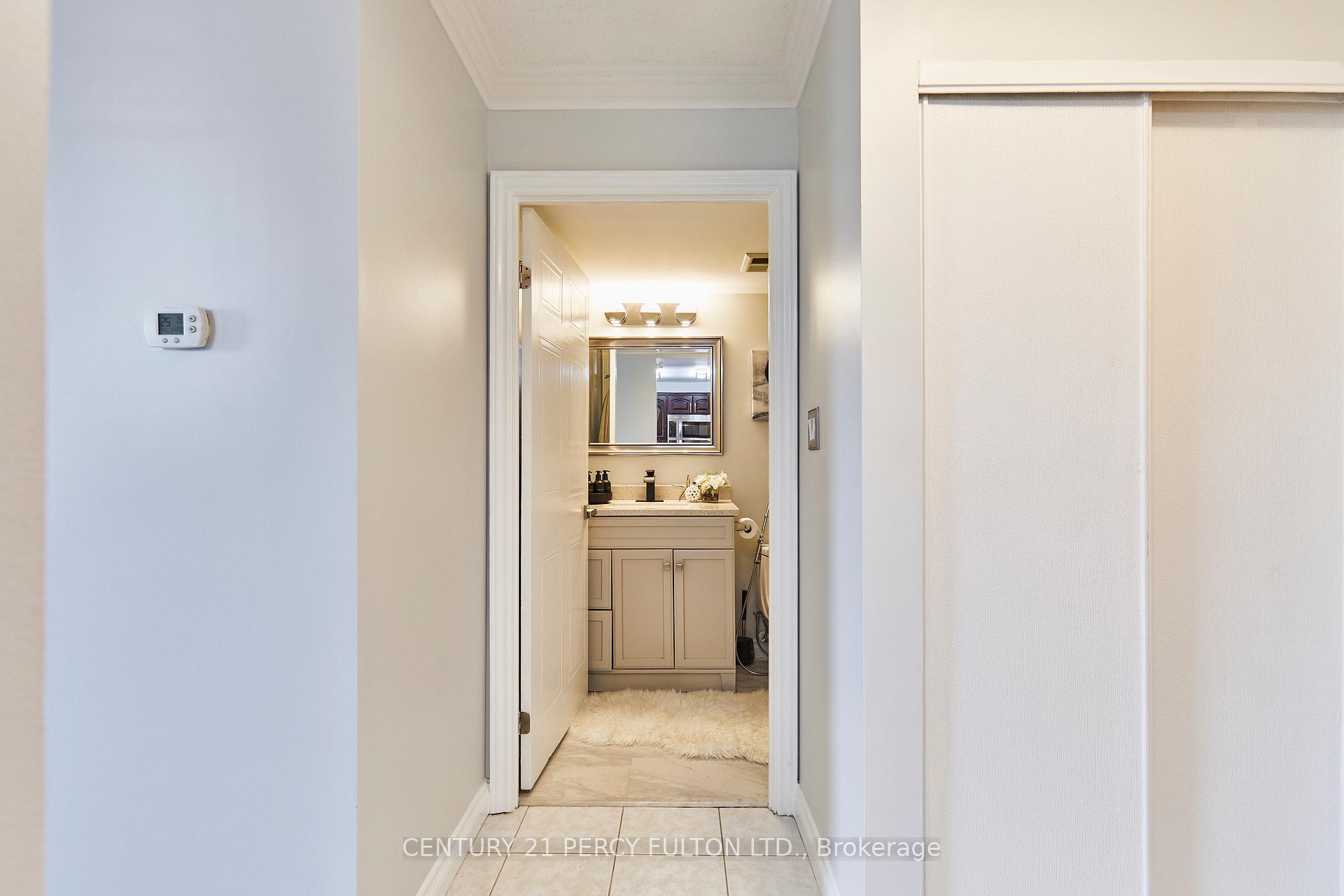 Photo 4 of Unit 702, 711 Rossland Road E, Whitby, Pringle Creek — HOMEH