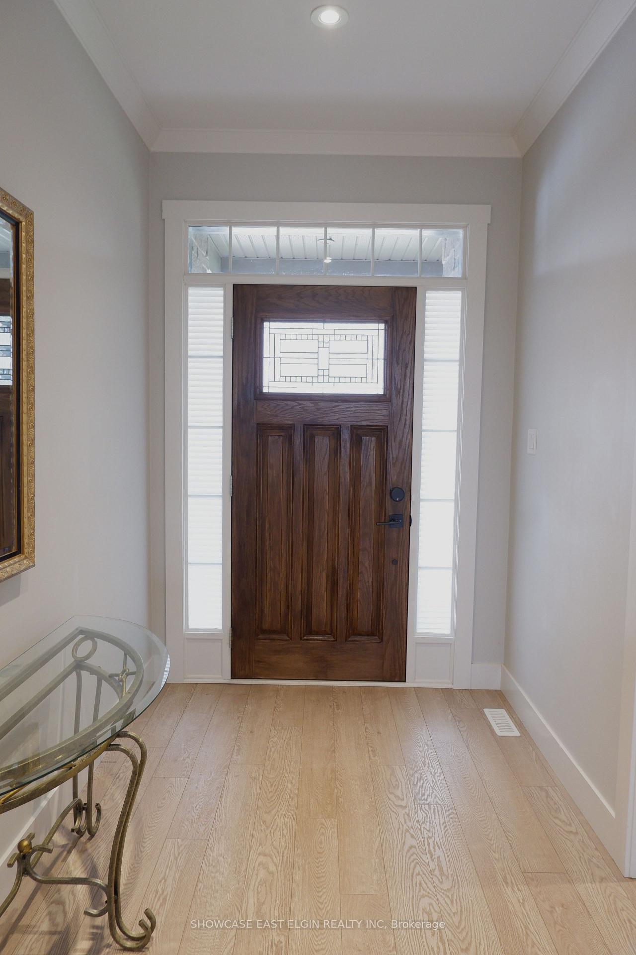 Photo 2 of Unit 18, 132 Robin Ridge Drive, Central Elgin, Belmont — HOMEH