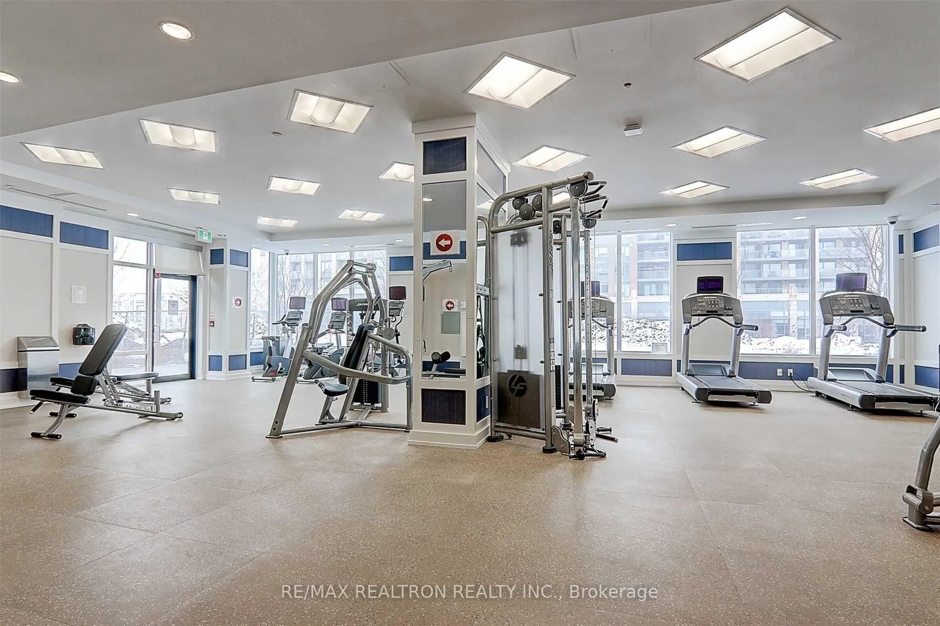 Photo 14 of Unit 903, 15 Water Walk Drive, Markham, Unionville — HOMEH