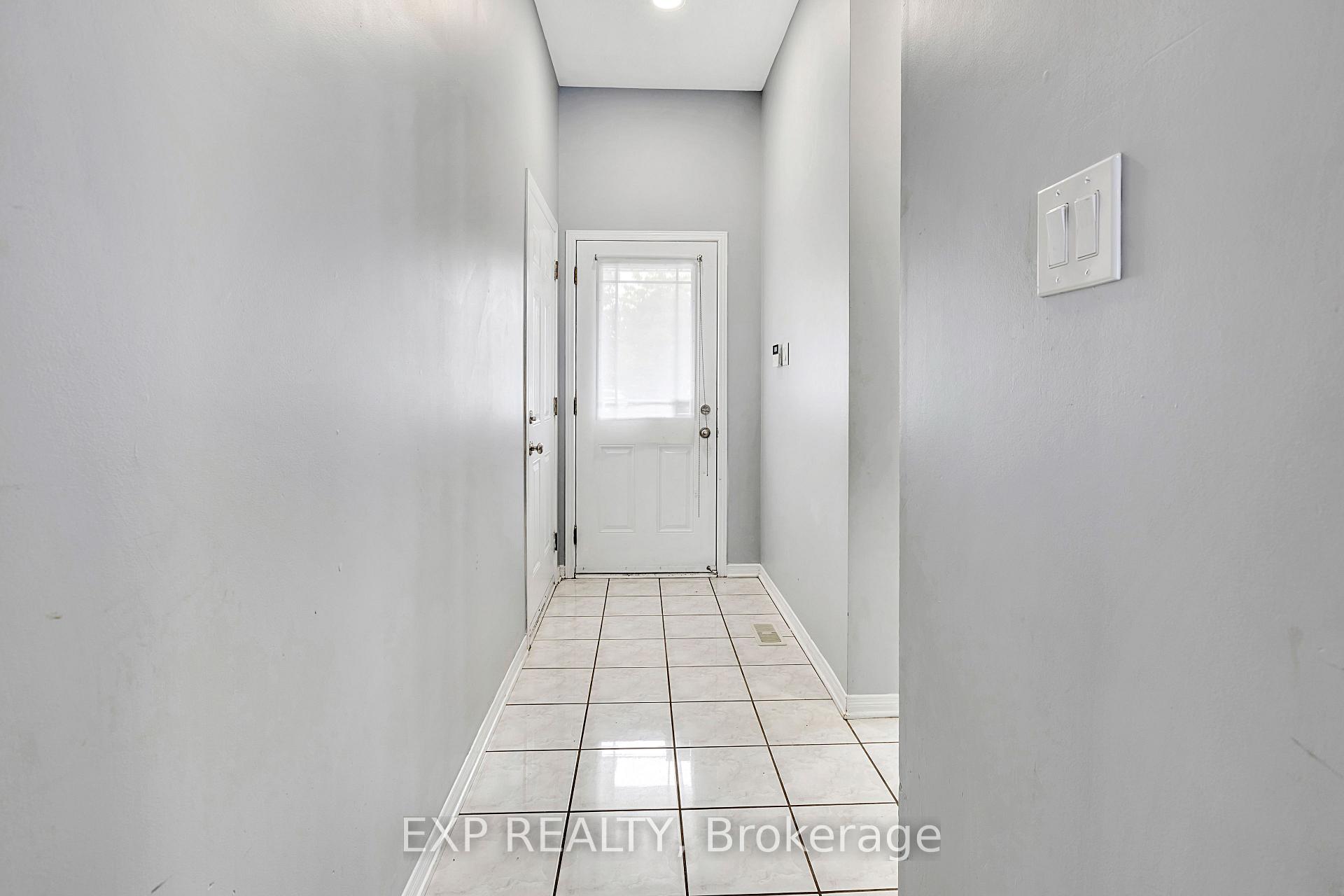 Photo 4 of 361 Bakewell Crescent, Ottawa, Barrhaven - Strandherd — HOMEH