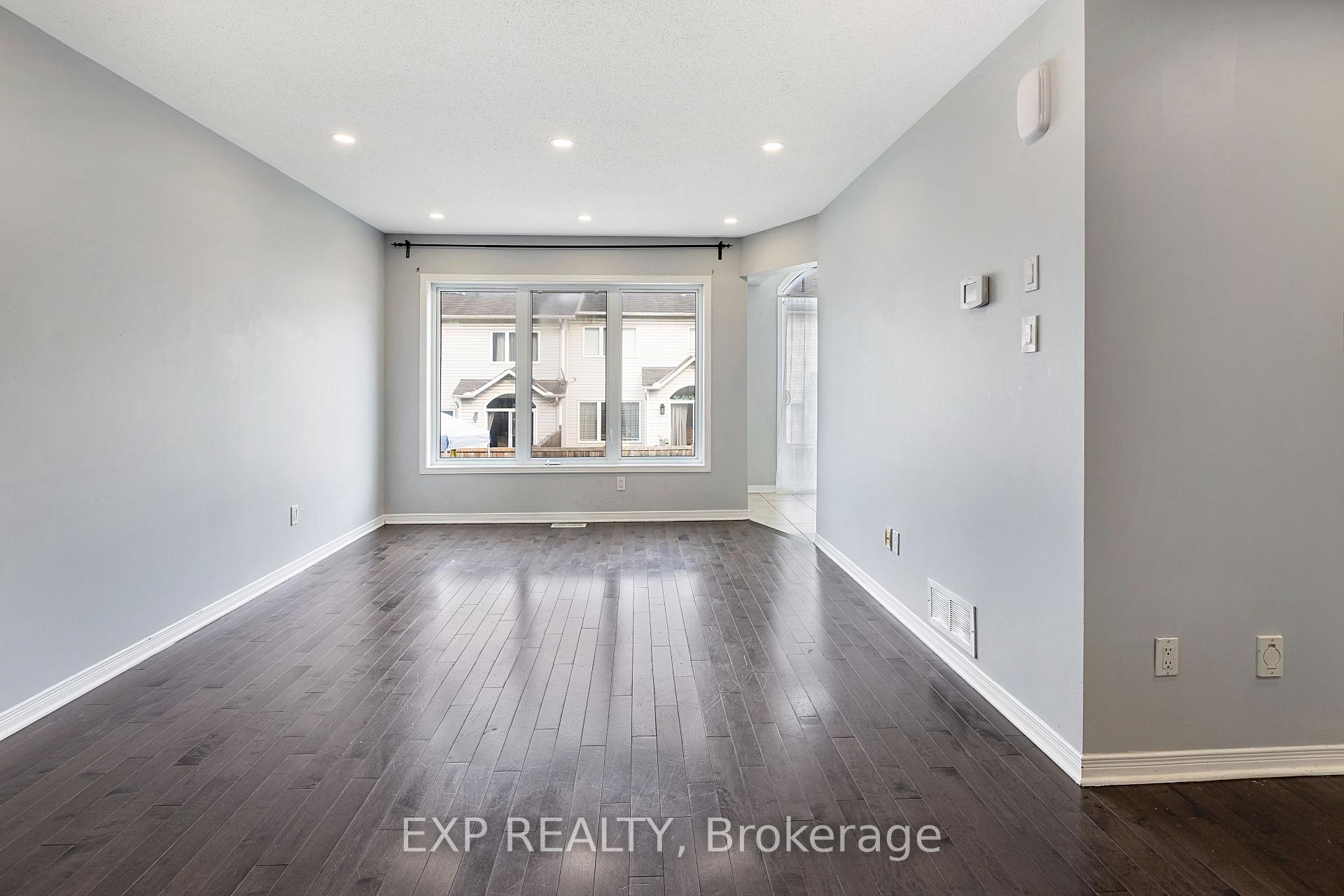 Photo 6 of 361 Bakewell Crescent, Ottawa, Barrhaven - Strandherd — HOMEH
