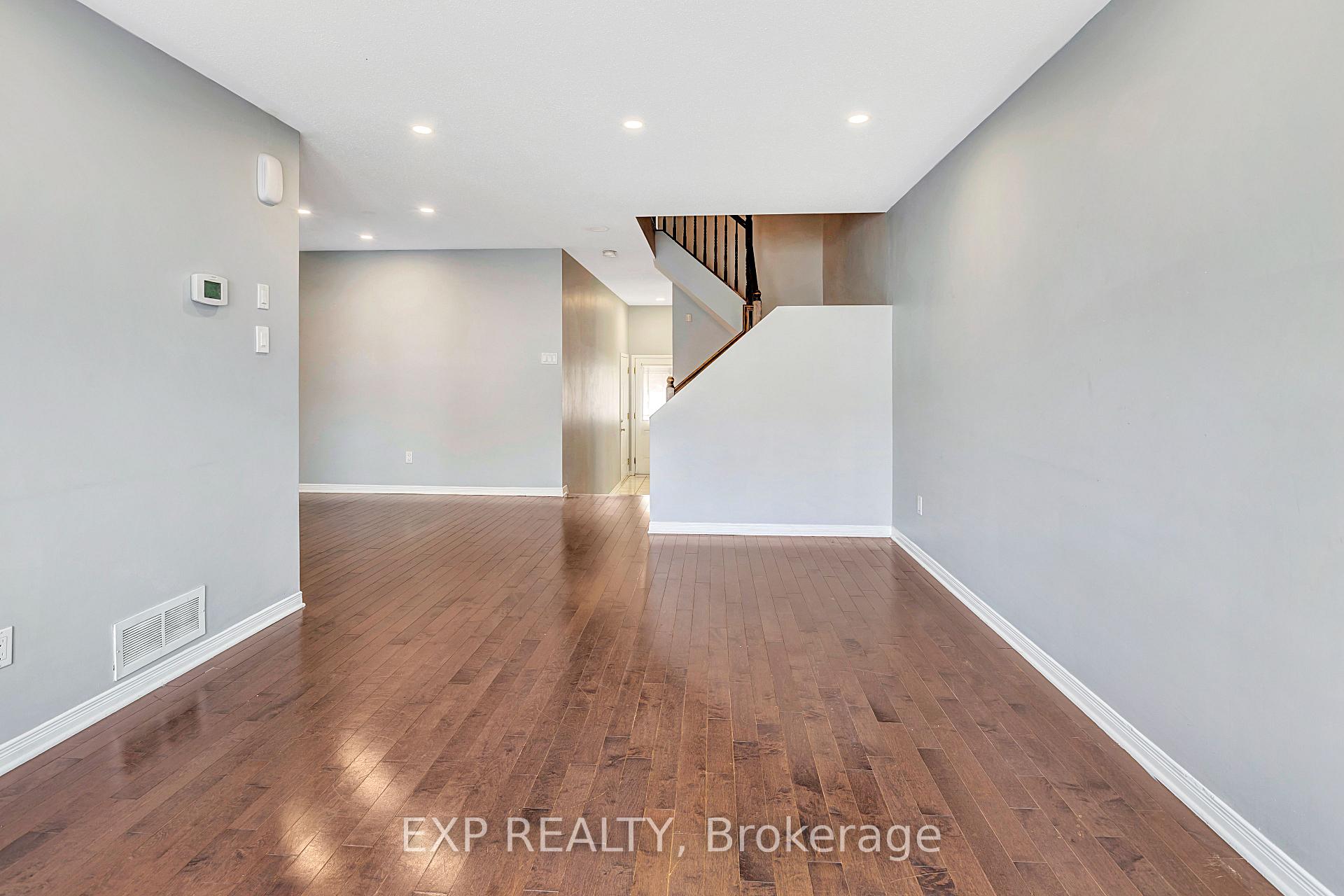 Photo 8 of 361 Bakewell Crescent, Ottawa, Barrhaven - Strandherd — HOMEH