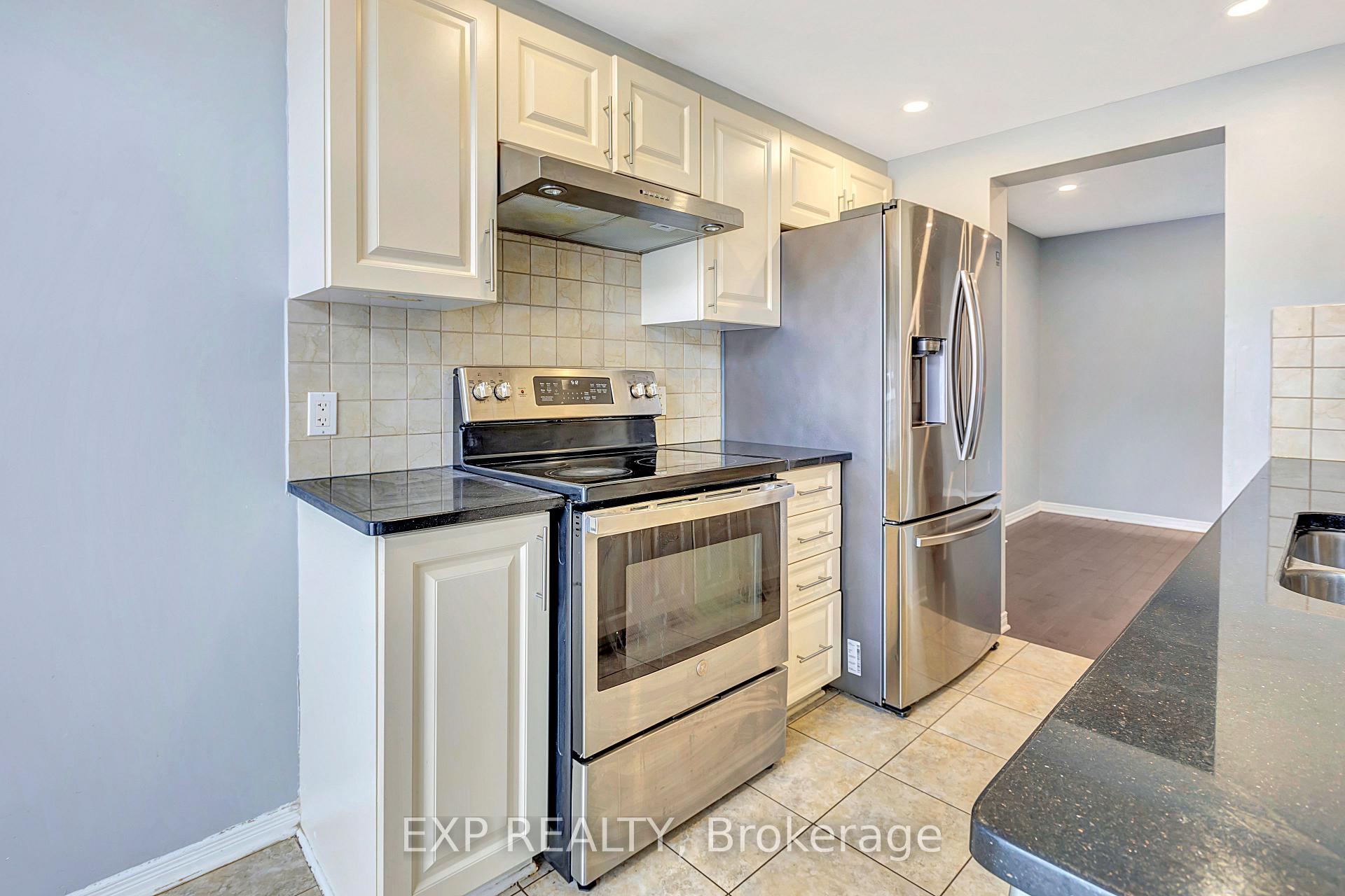 Photo 9 of 361 Bakewell Crescent, Ottawa, Barrhaven - Strandherd — HOMEH