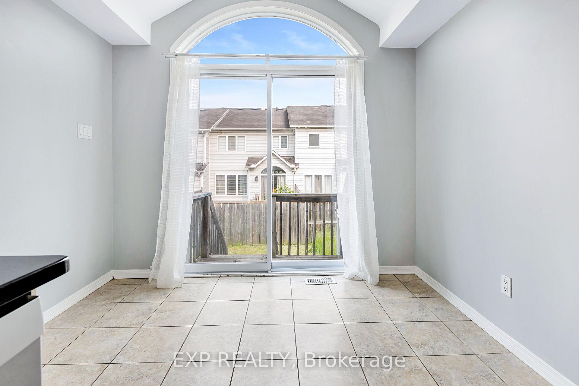 Photo 11 of 361 Bakewell Crescent, Ottawa, Barrhaven - Strandherd — HOMEH