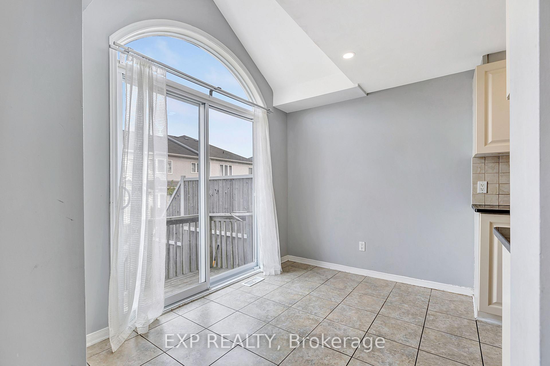 Photo 14 of 361 Bakewell Crescent, Ottawa, Barrhaven - Strandherd — HOMEH