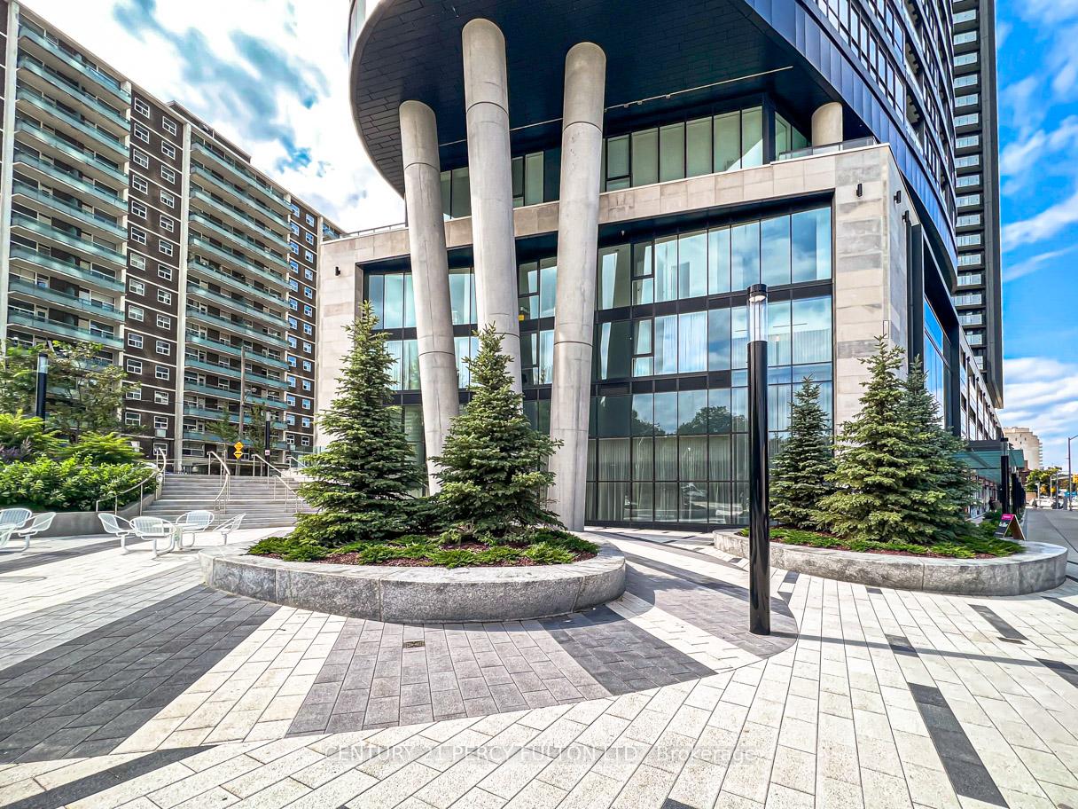 Front of Unit 3415, 585 Bloor Street E