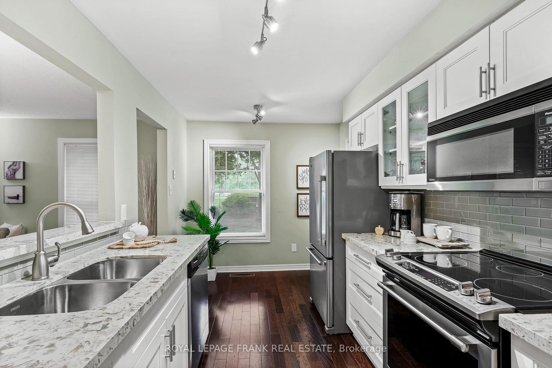 Photo 15 of Unit D-13, 1663 Nash Road, Clarington, Courtice — HOMEH