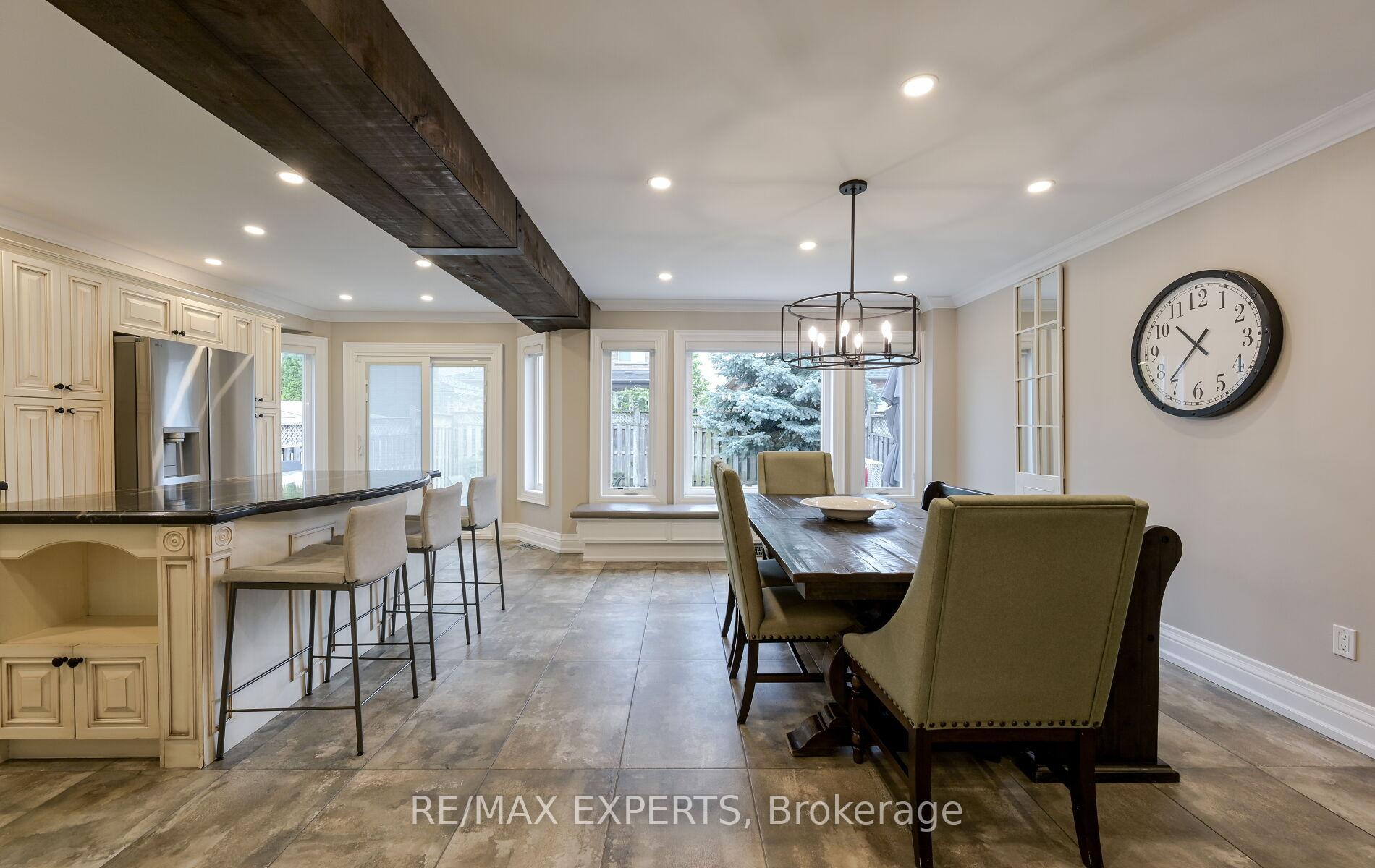 Photo 7 of Unit Main, 33 Emily Carr Crescent, Caledon, Bolton West — HOMEH