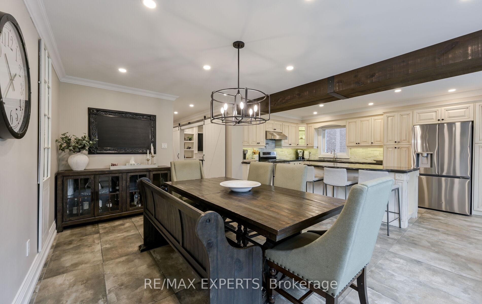 Photo 10 of Unit Main, 33 Emily Carr Crescent, Caledon, Bolton West — HOMEH