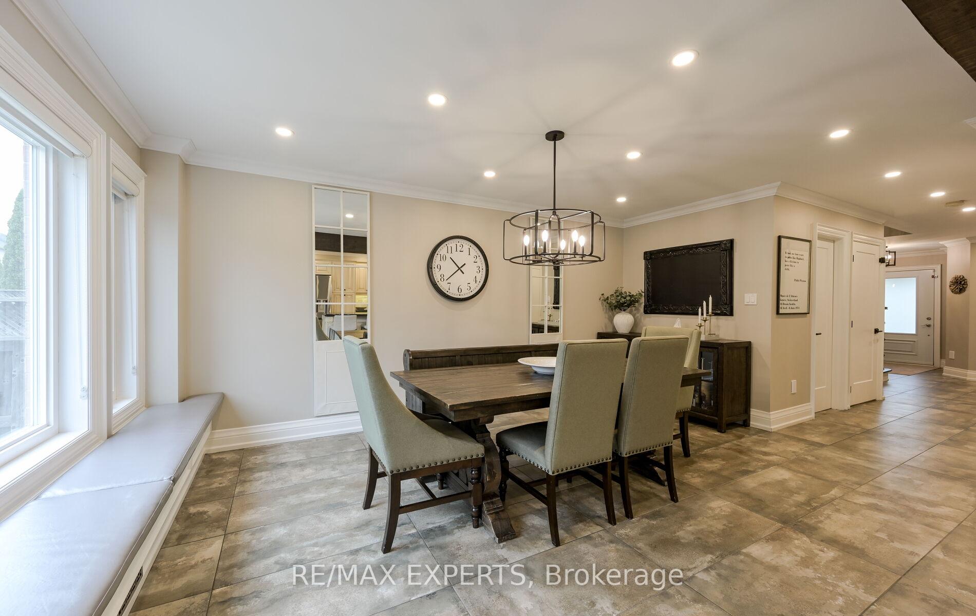 Photo 11 of Unit Main, 33 Emily Carr Crescent, Caledon, Bolton West — HOMEH