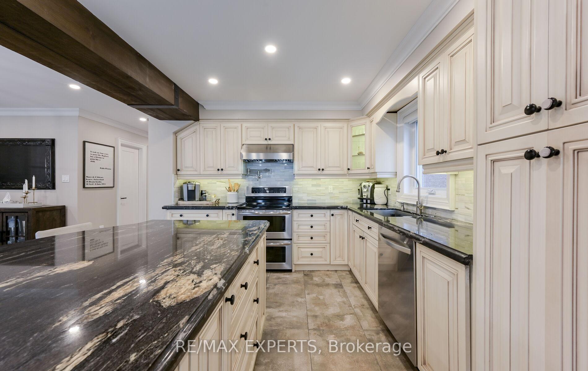 Photo 19 of Unit Main, 33 Emily Carr Crescent, Caledon, Bolton West — HOMEH