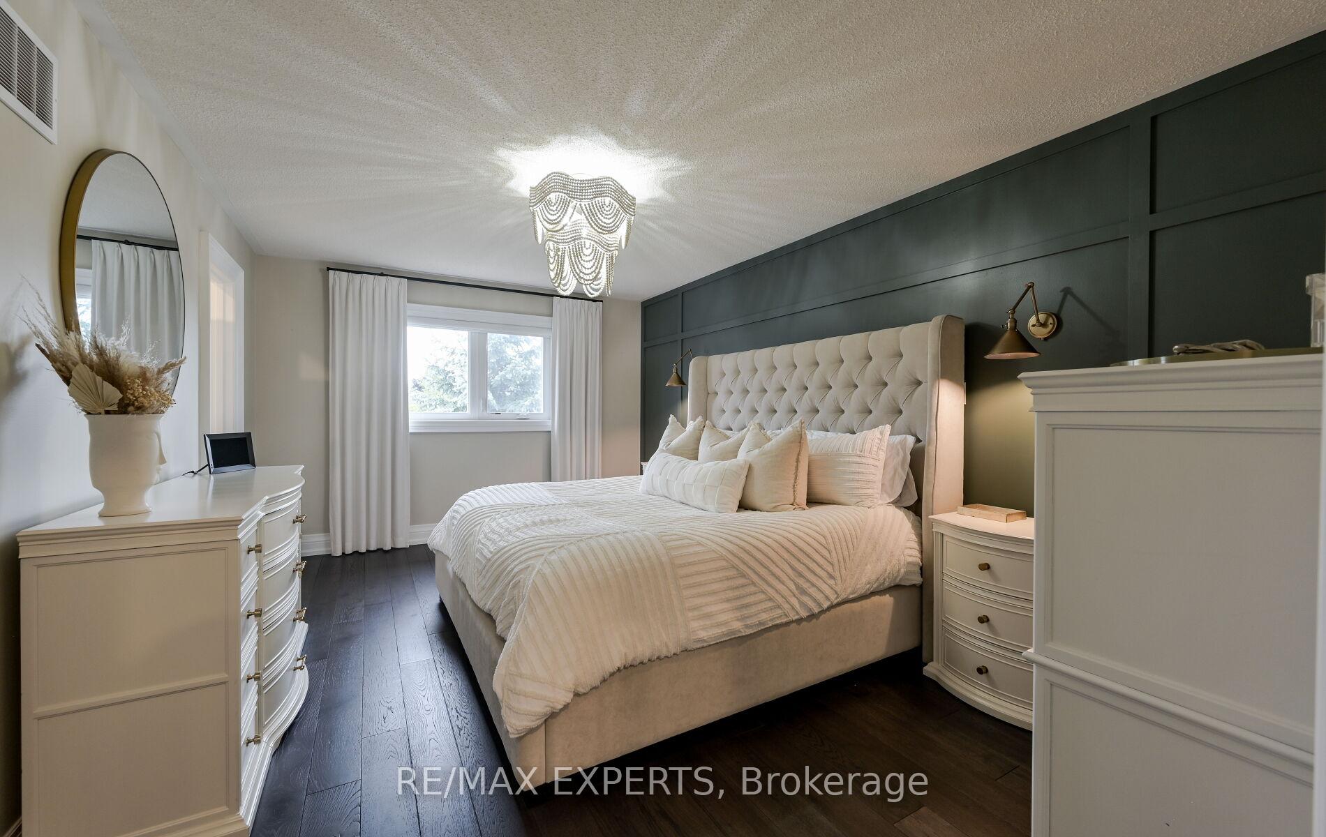 Photo 28 of Unit Main, 33 Emily Carr Crescent, Caledon, Bolton West — HOMEH