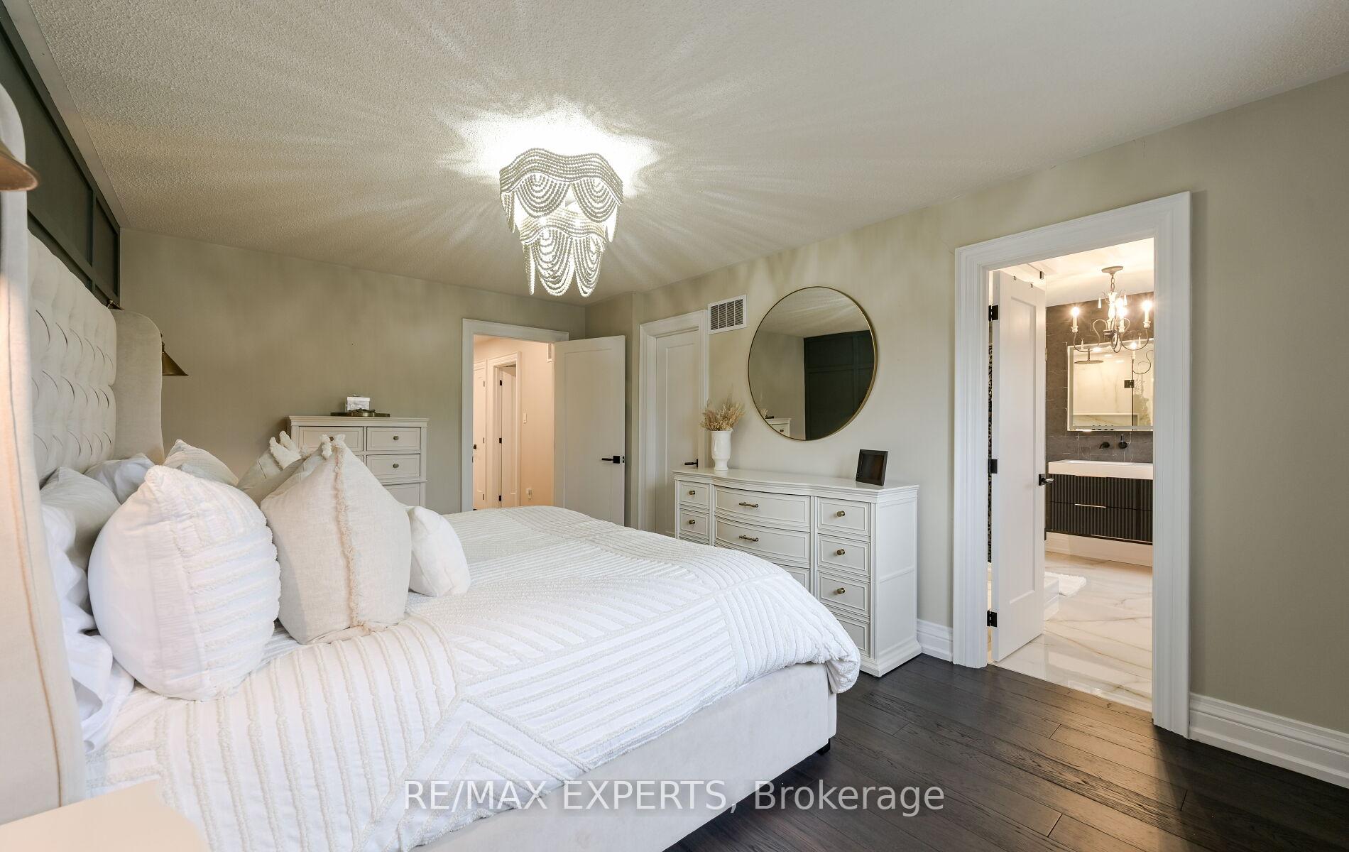 Photo 33 of Unit Main, 33 Emily Carr Crescent, Caledon, Bolton West — HOMEH