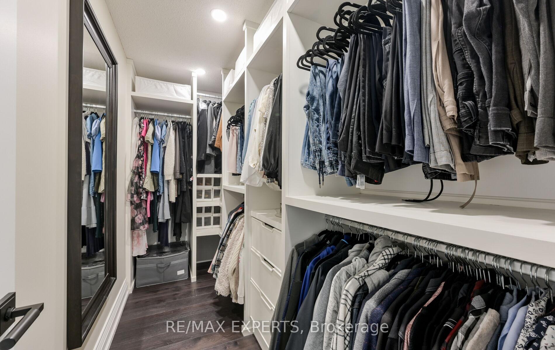 Photo 34 of Unit Main, 33 Emily Carr Crescent, Caledon, Bolton West — HOMEH