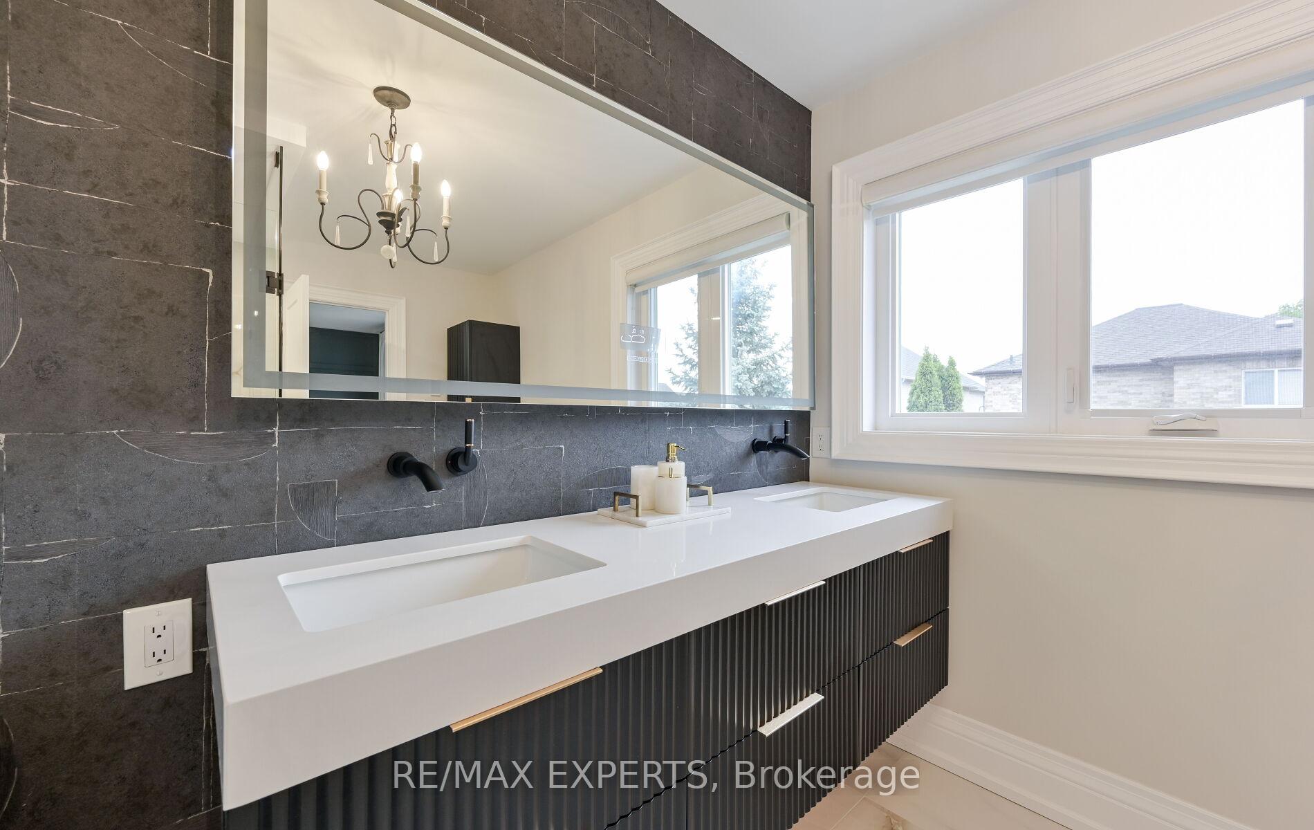 Photo 38 of Unit Main, 33 Emily Carr Crescent, Caledon, Bolton West — HOMEH