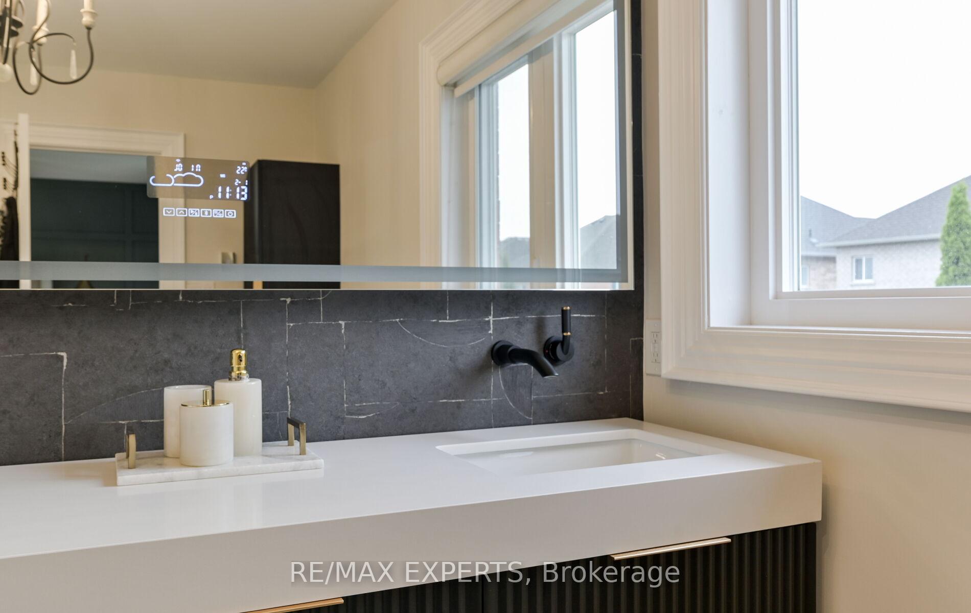 Photo 39 of Unit Main, 33 Emily Carr Crescent, Caledon, Bolton West — HOMEH